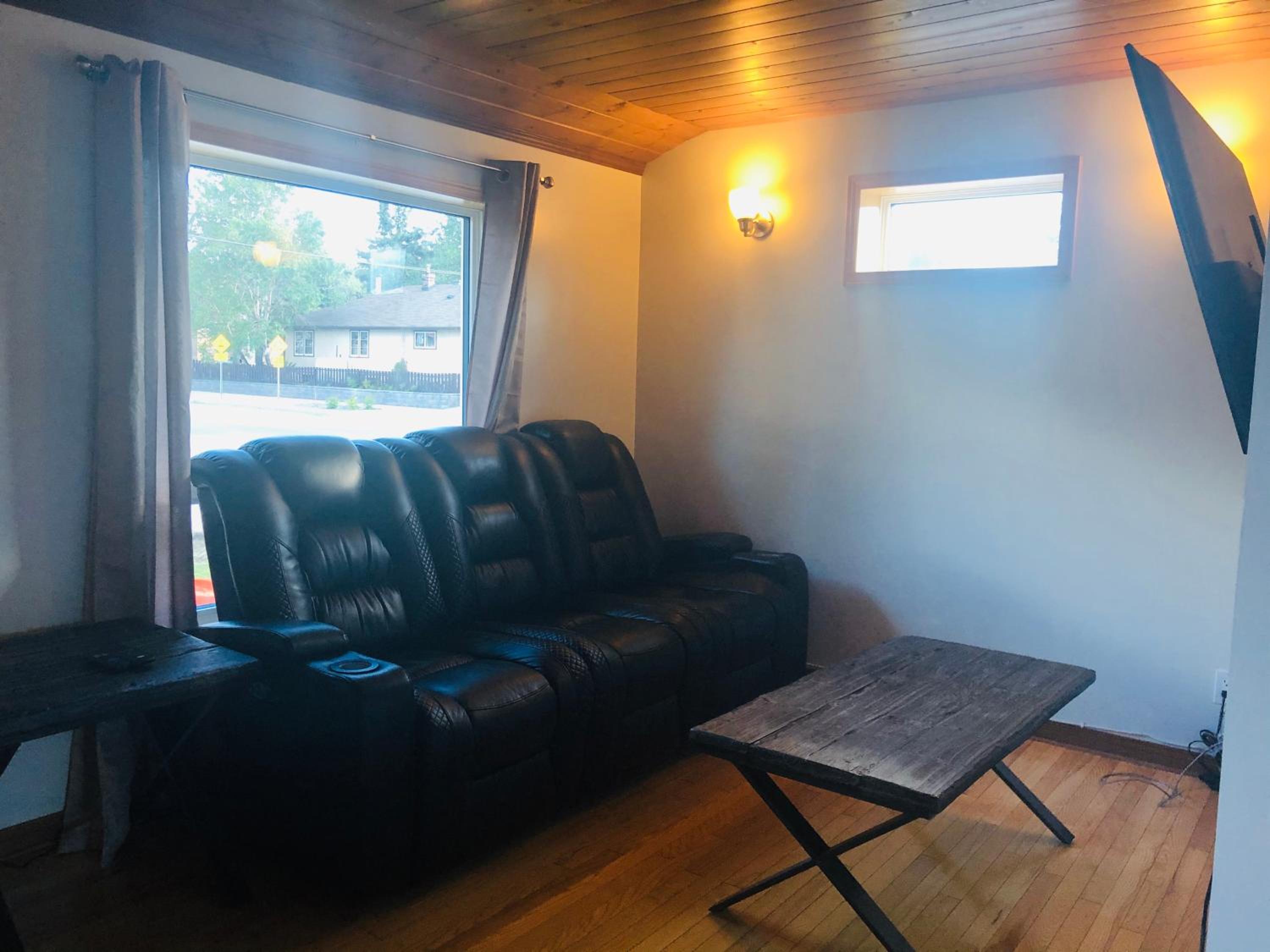 Midnight Sun Vacation Home view 4