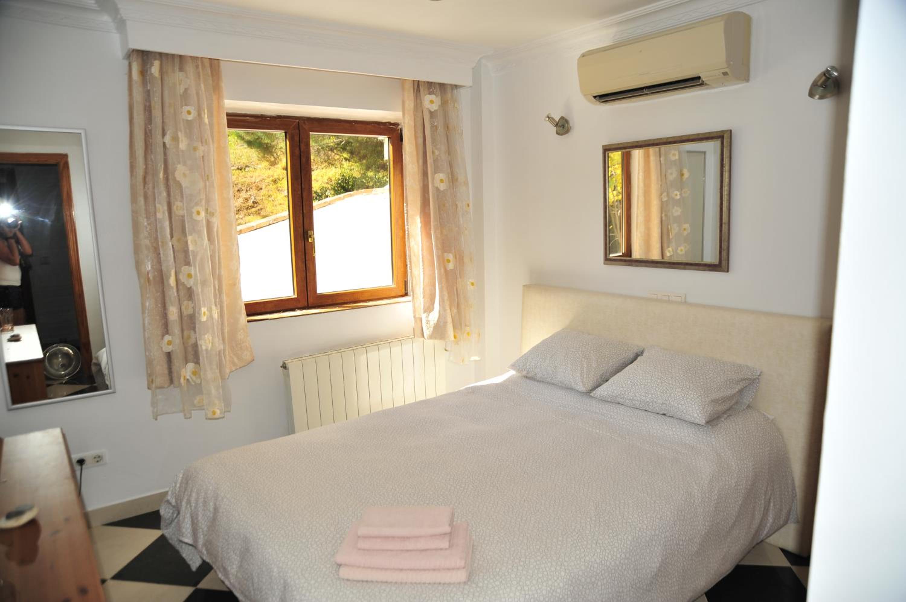 Casa Jane Large 7 bed Villa with private pool and Tennis Court view 5