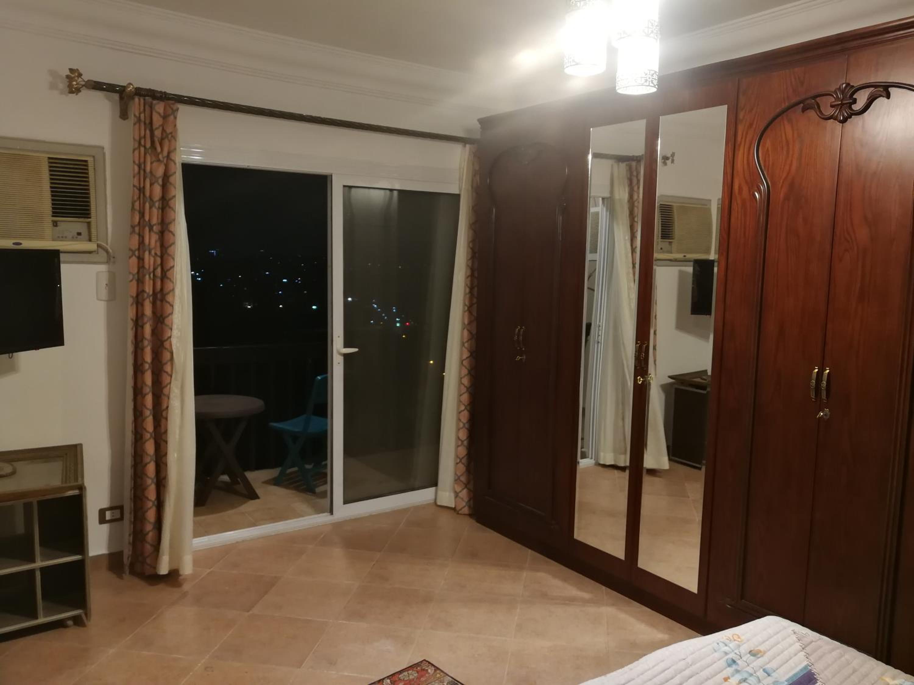 Three bedrooms apartment Nile view maadi