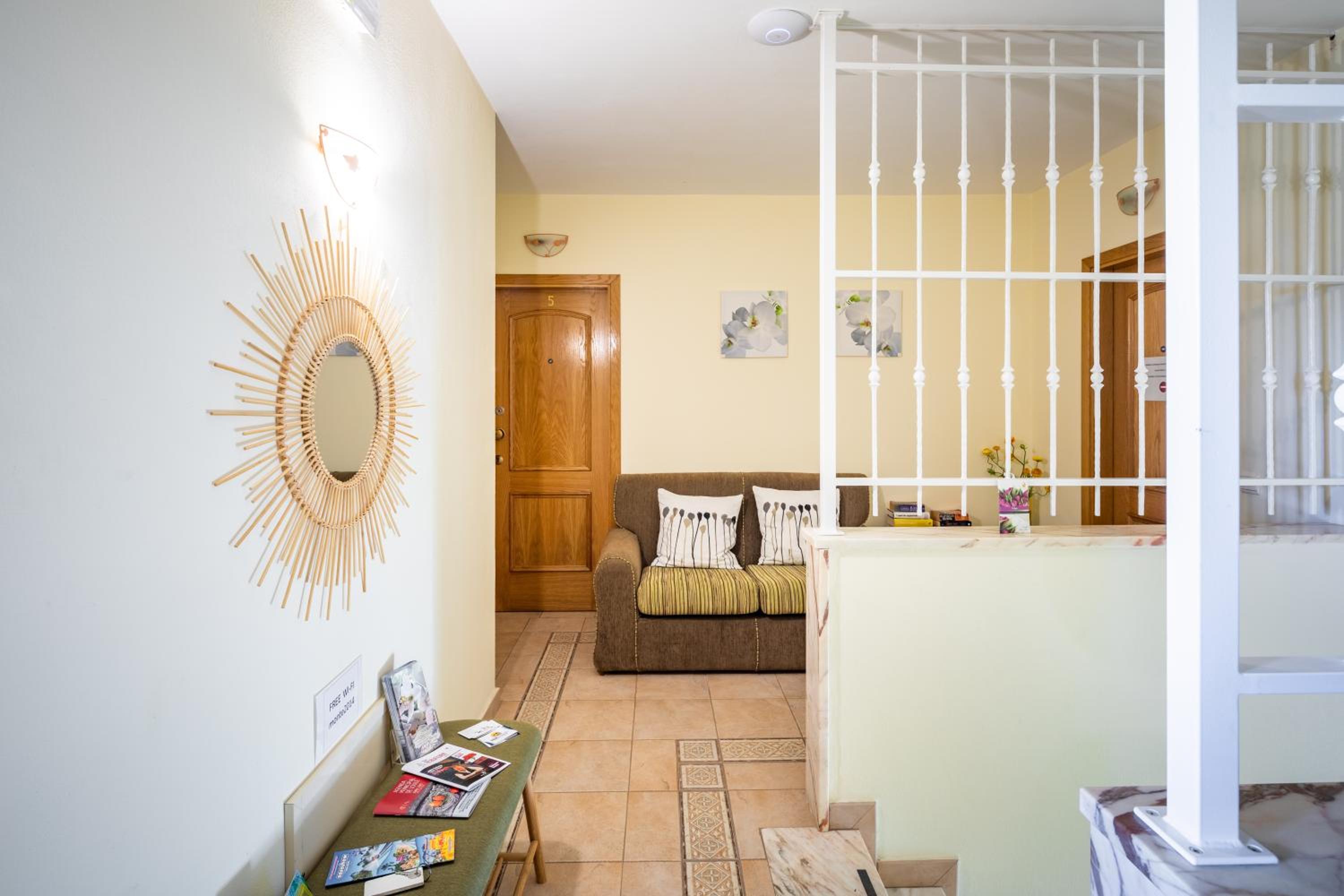 Apartamentos Monte dos Avós, Albufeira by AlgarveBlossom