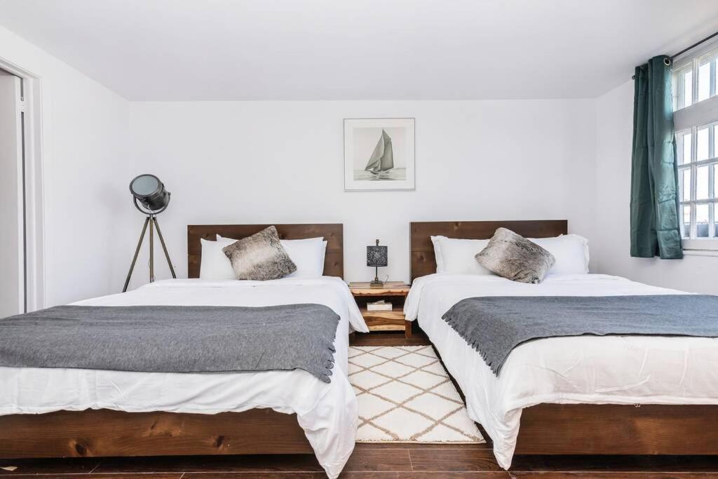 North House - Modern Meets Rustic- 2 Bedroom in Old Quebec