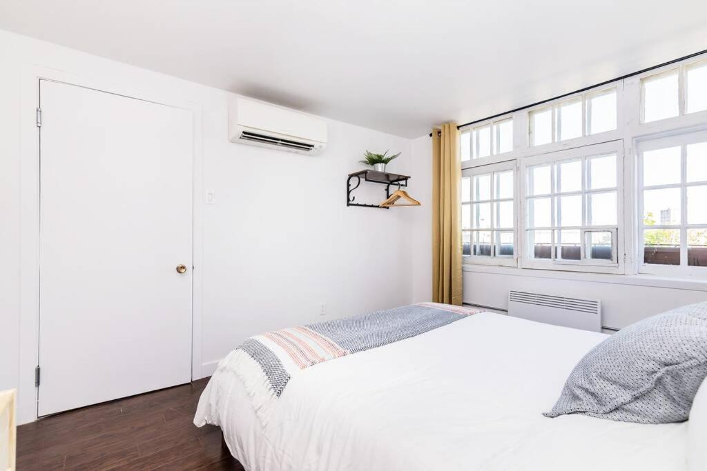North House - Modern Meets Rustic- 2 Bedroom in Old Quebec