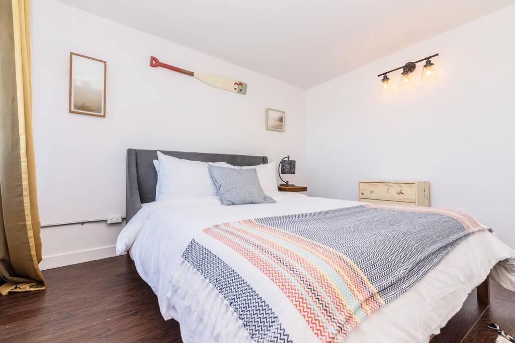 North House - Modern Meets Rustic- 2 Bedroom in Old Quebec