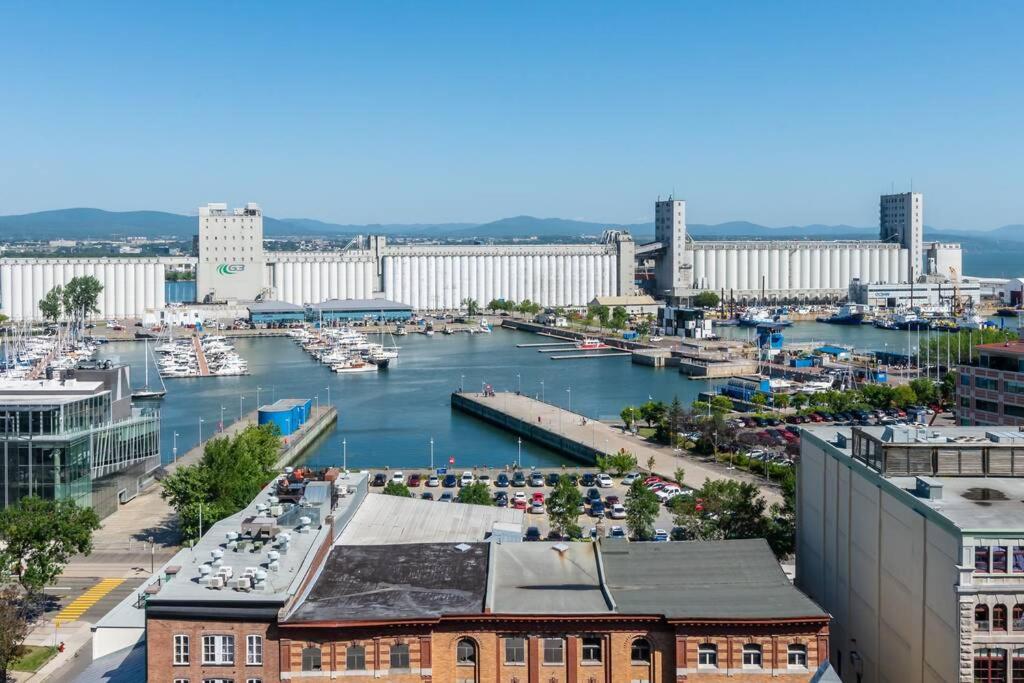 North House - Modern Meets Rustic- 2 Bedroom in Old Quebec