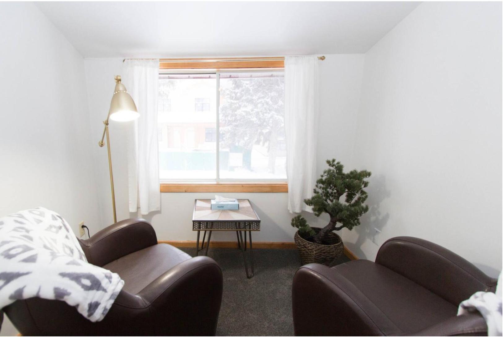 Rocky Mountain Retreat- Enormous House Sleeps 23