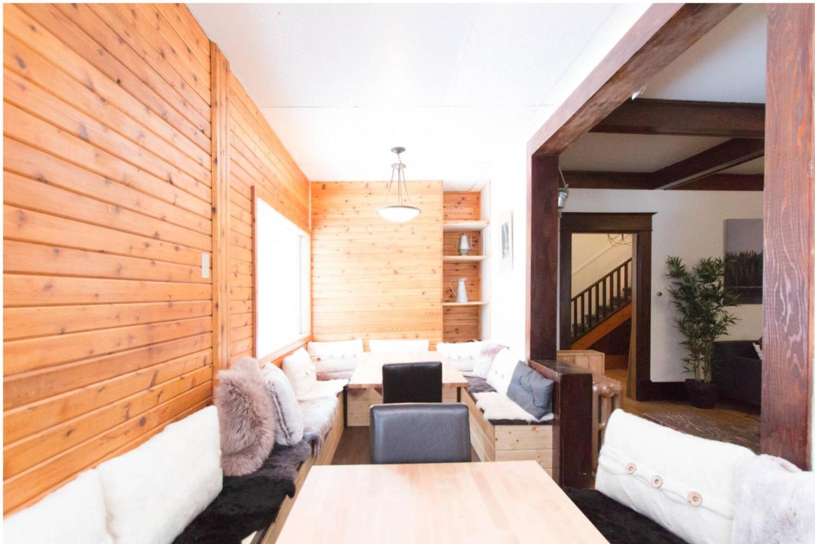 Rocky Mountain Retreat- Enormous House Sleeps 23