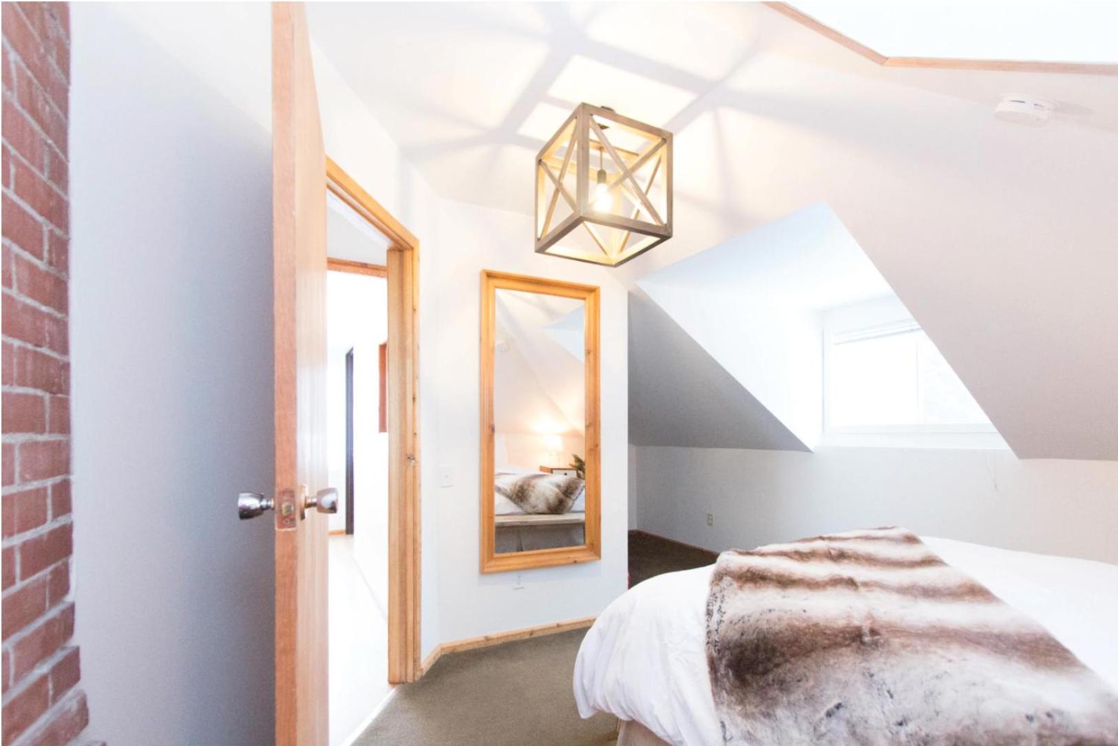 Rocky Mountain Retreat- Enormous House Sleeps 23