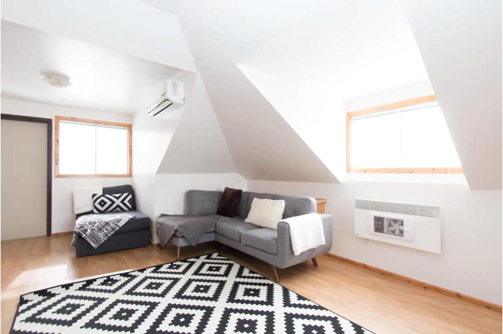 Rocky Mountain Retreat- Enormous House Sleeps 23