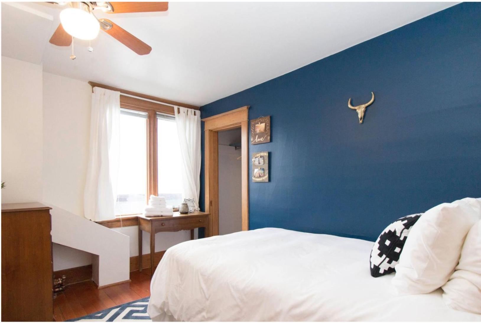 Rocky Mountain Retreat- Enormous House Sleeps 23