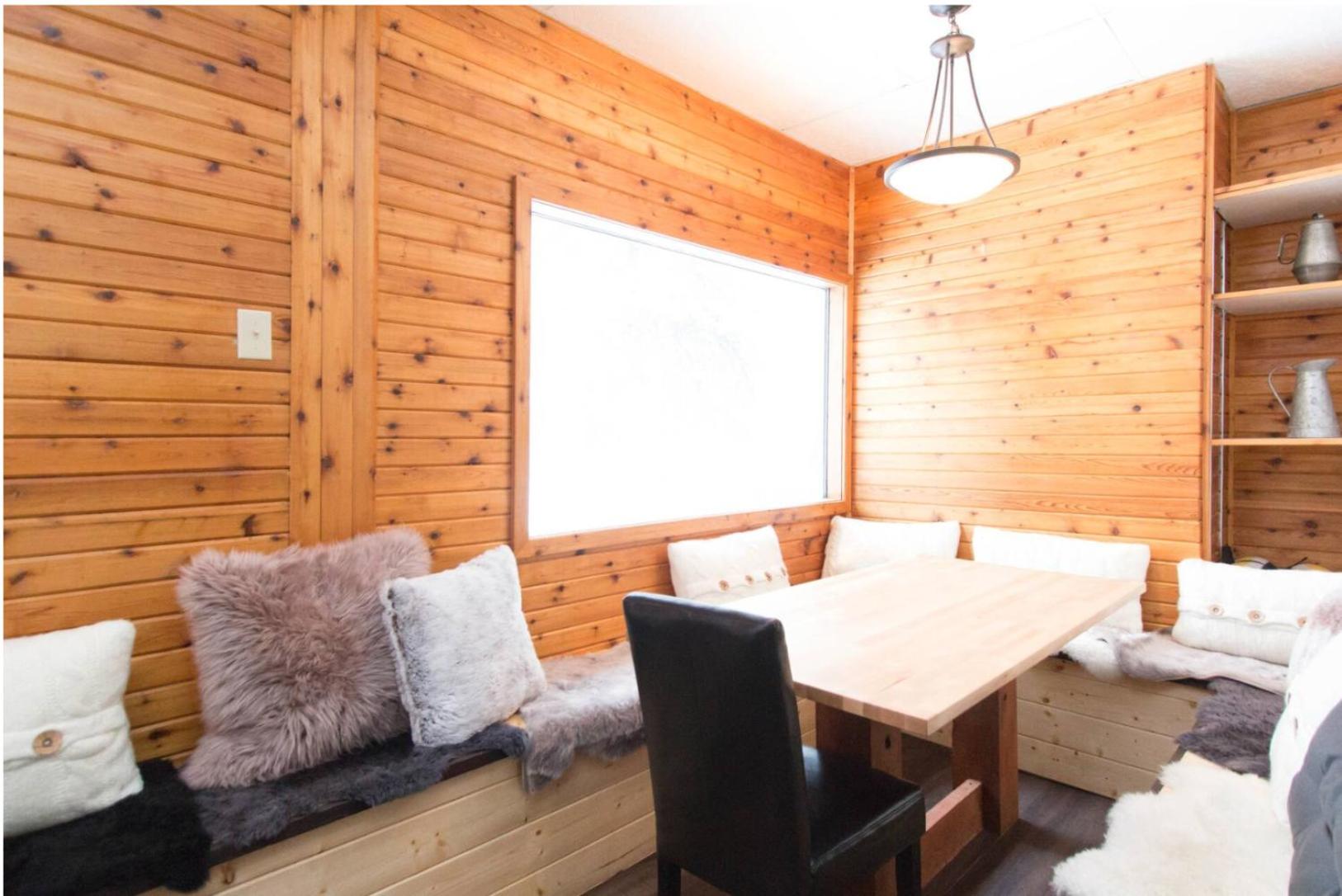 Rocky Mountain Retreat- Enormous House Sleeps 23