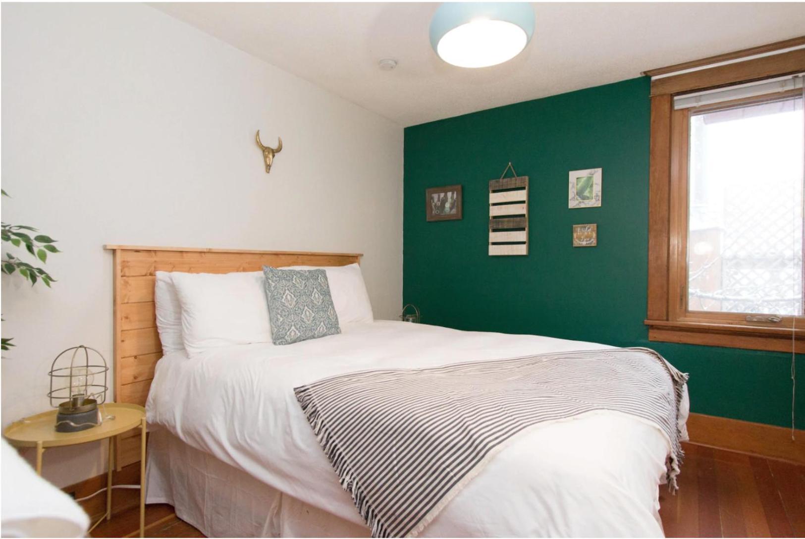 Rocky Mountain Retreat- Enormous House Sleeps 23