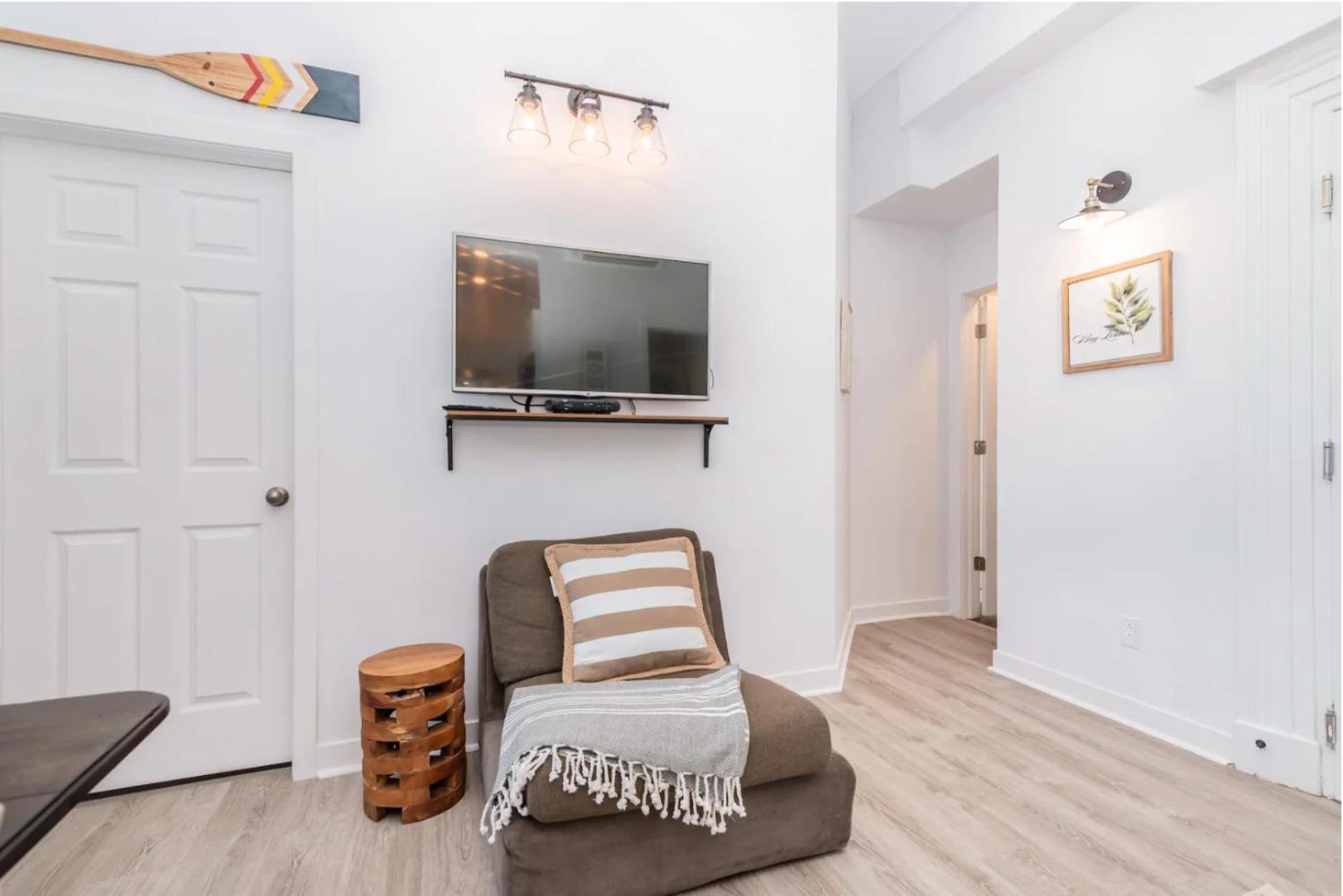 North House - Des Remparts- 2-bed with great views, terrace
