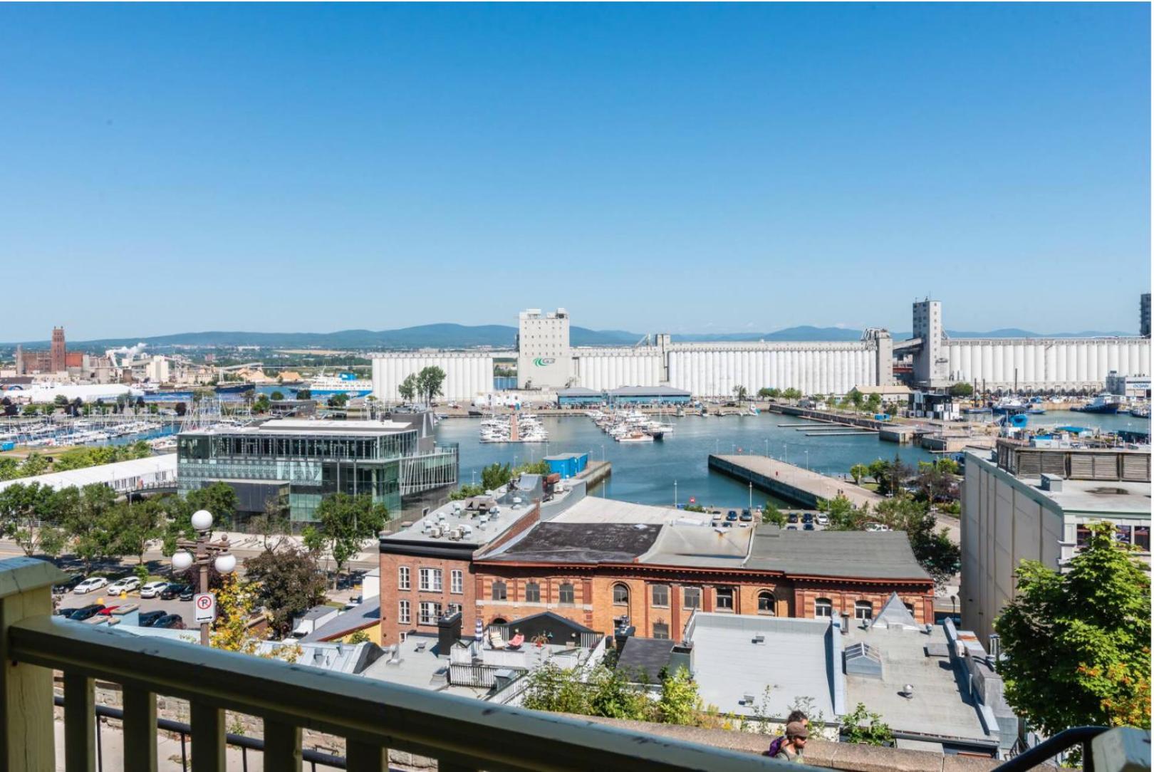 North House - Des Remparts- 2-bed with great views, terrace