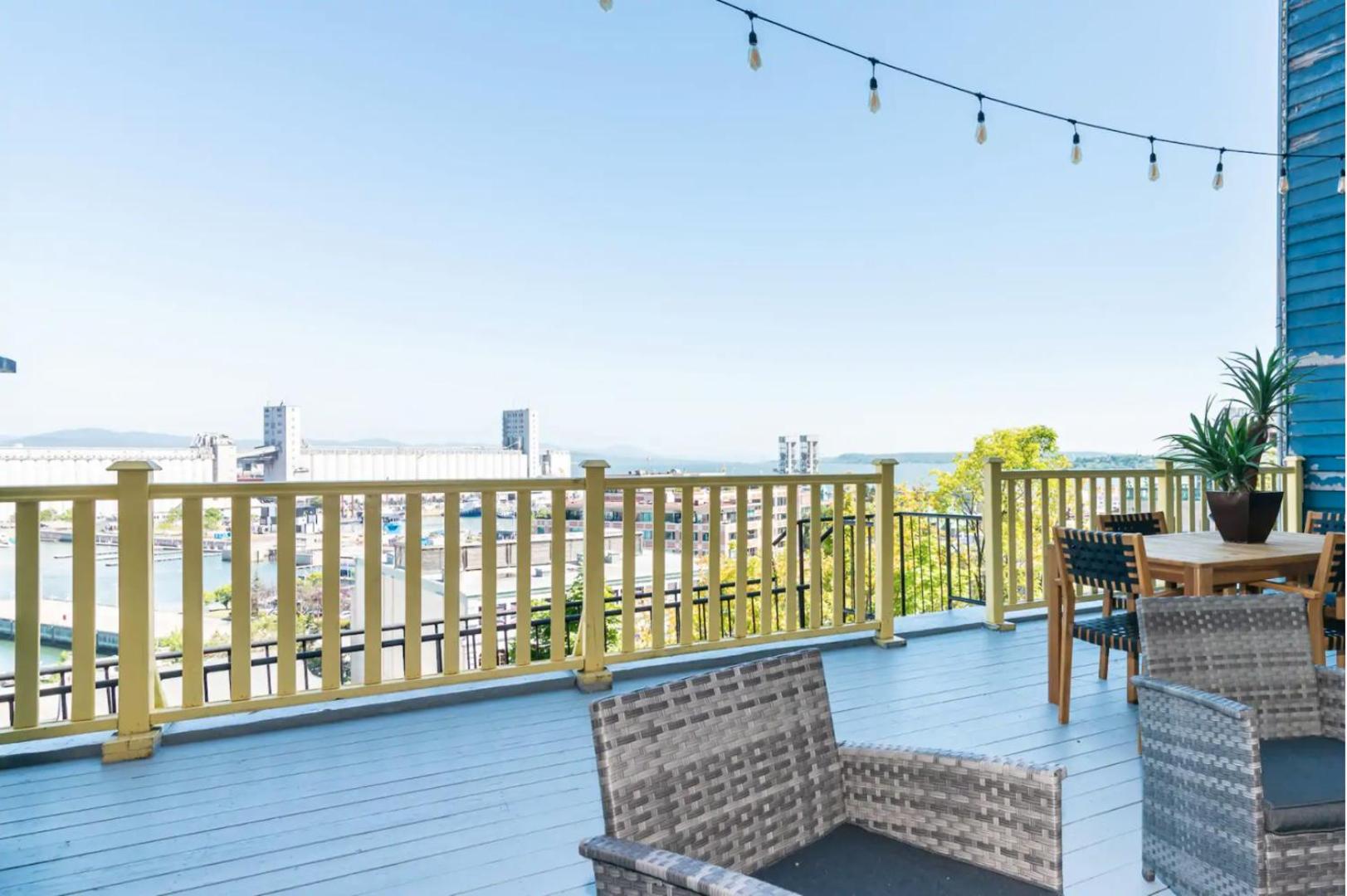 North House - Des Remparts- 2-bed with great views, terrace