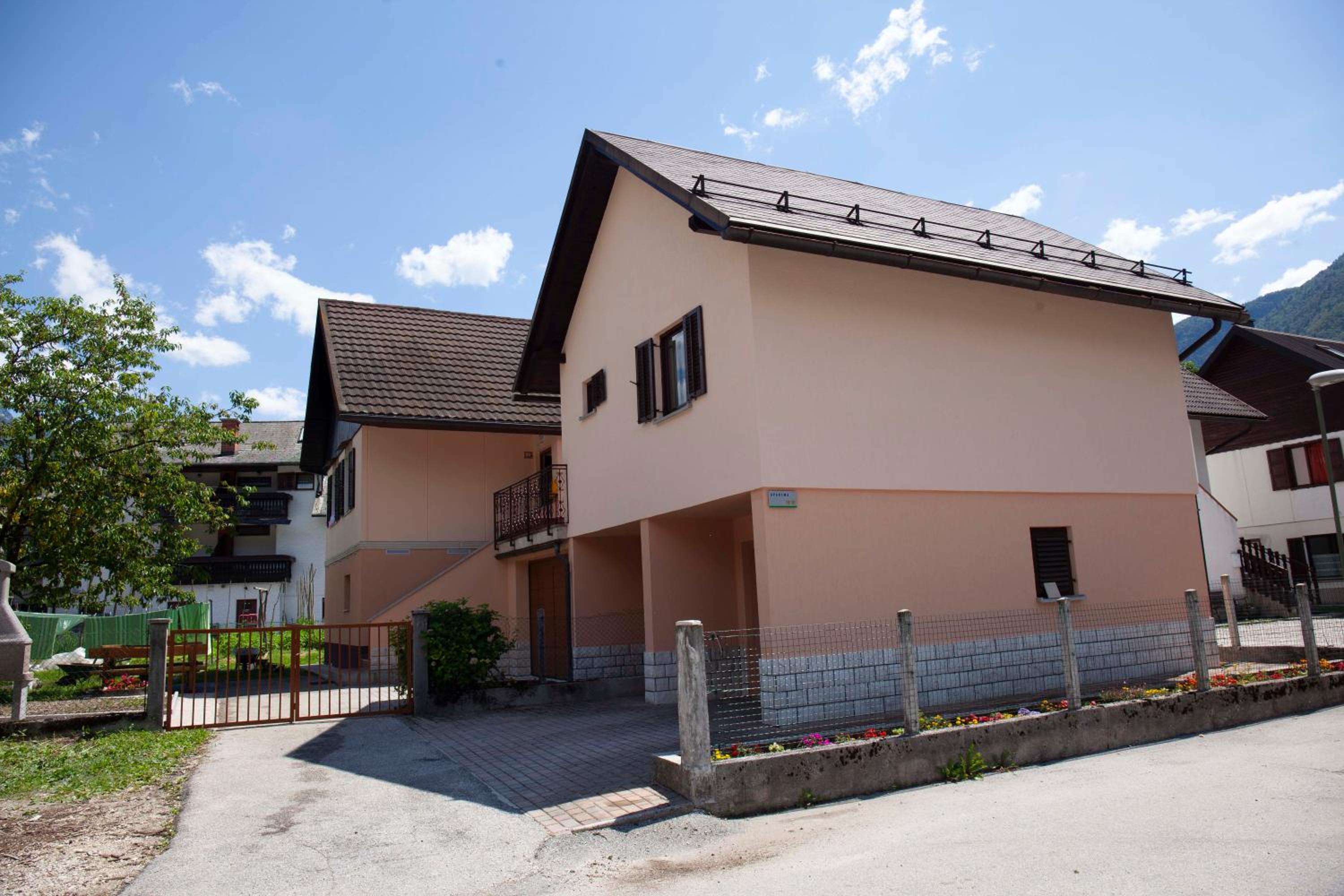 Apartma Lesjak 1 view 3