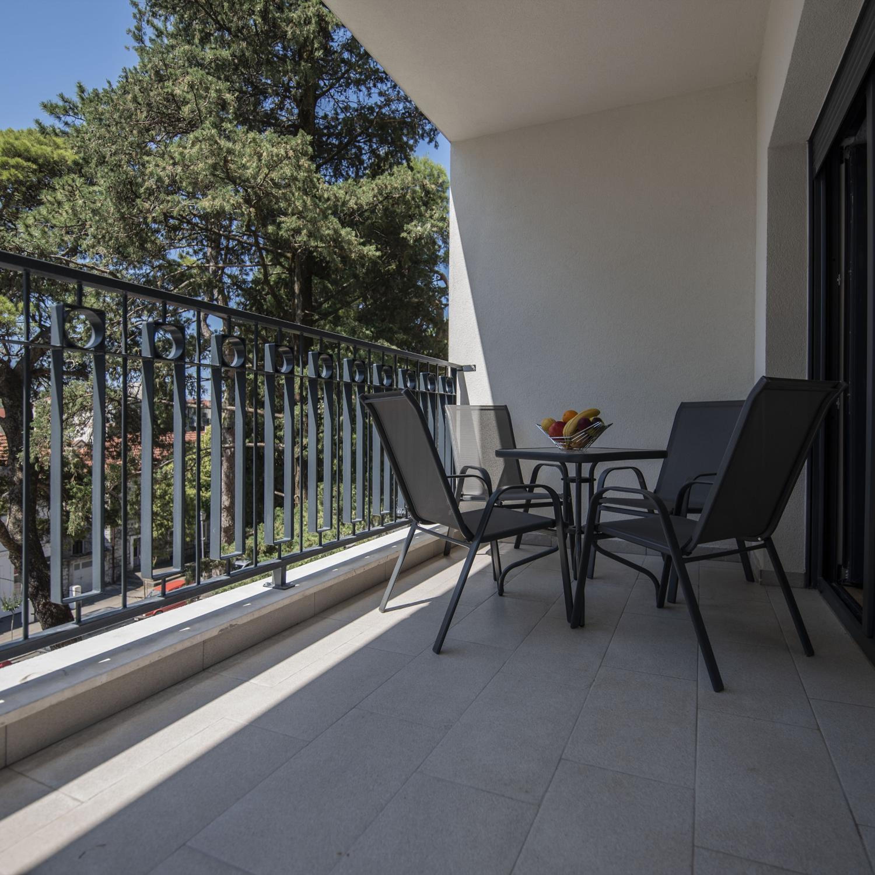 Apartment M
