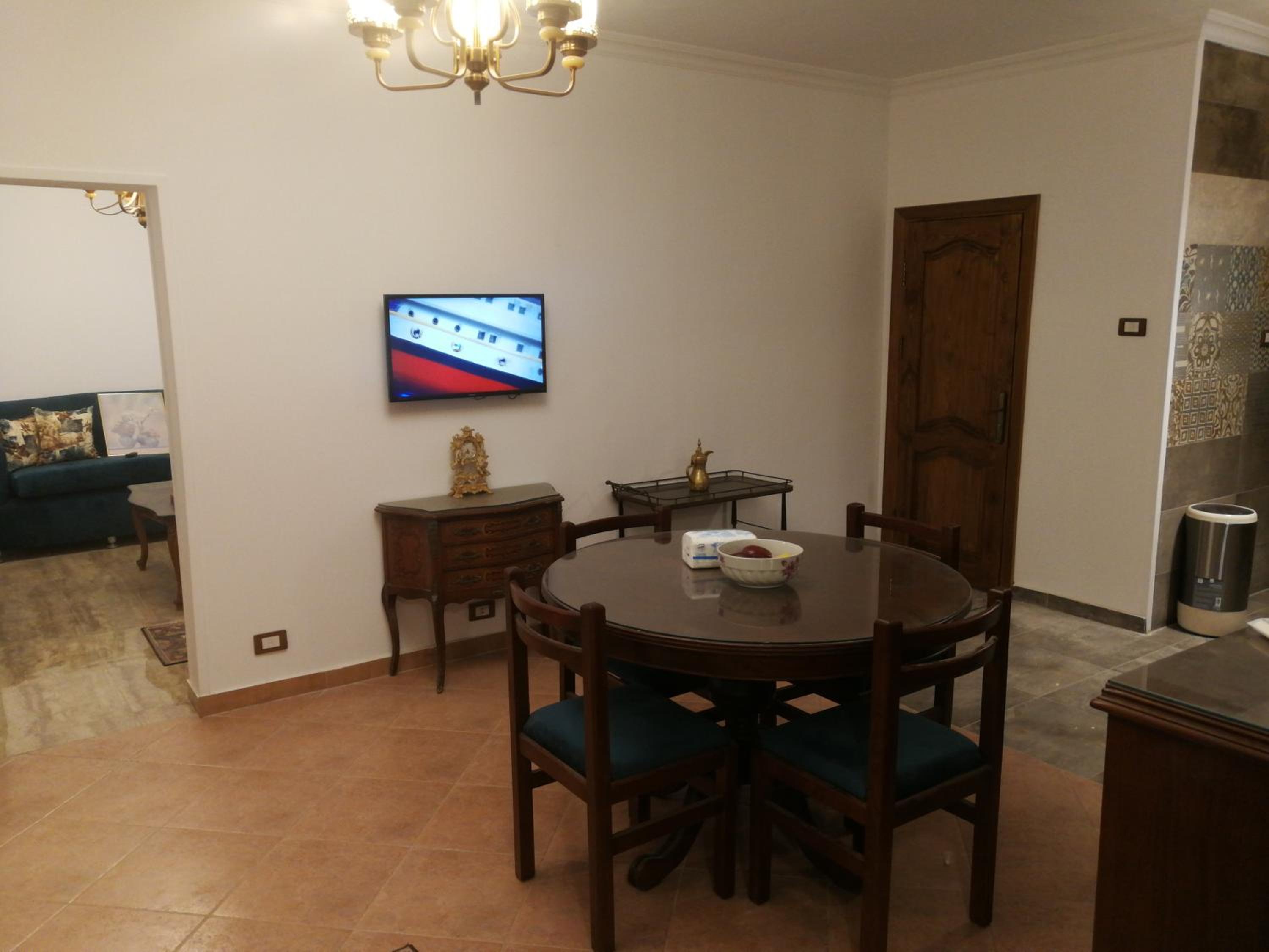Three bedrooms apartment Nile view maadi