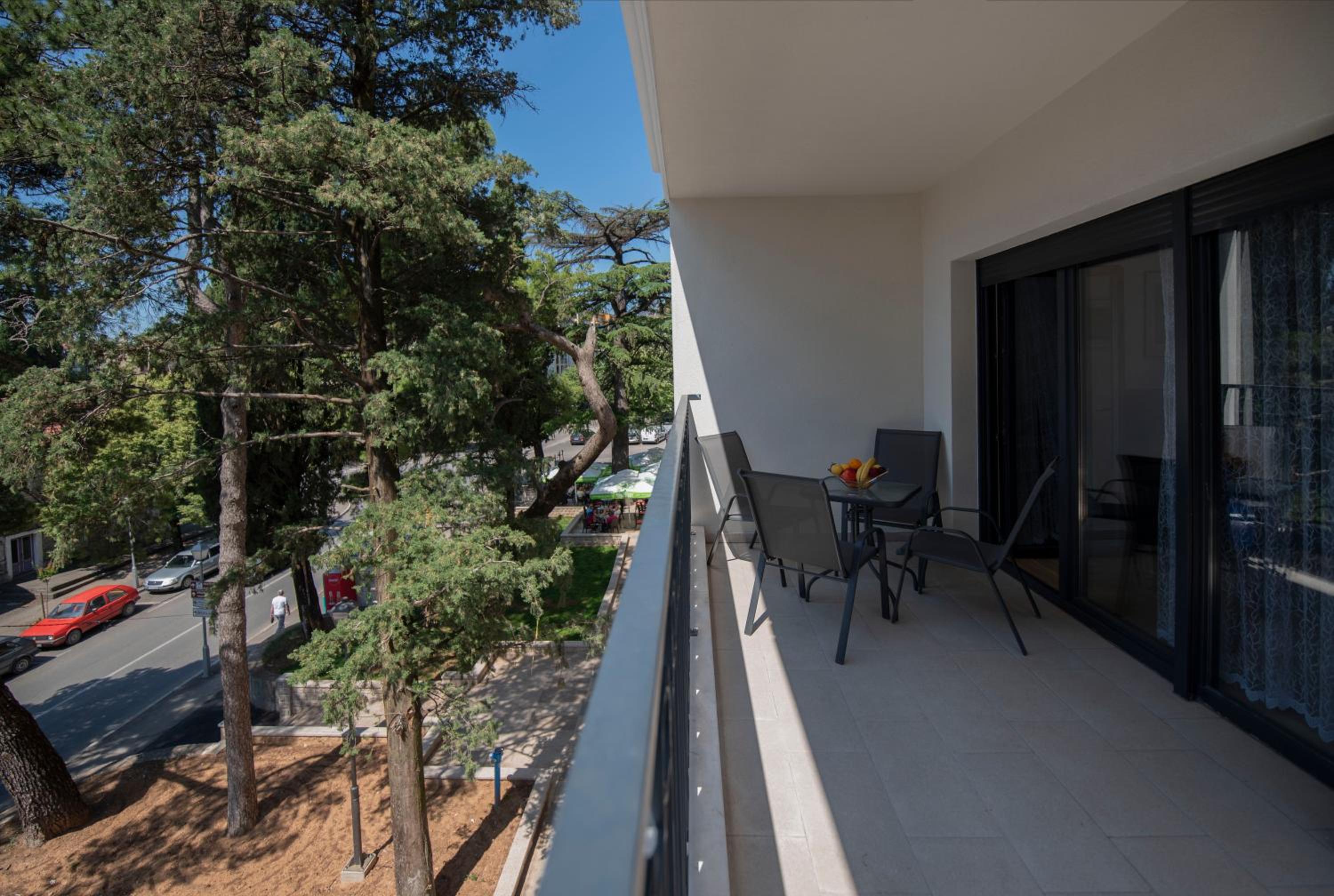 Apartment M