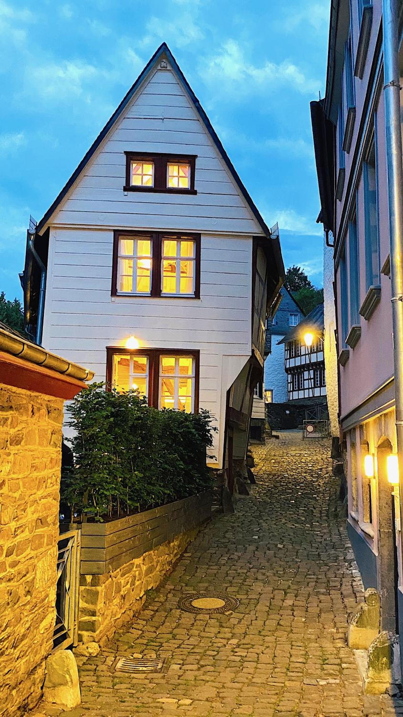 Monschau-Auszeit: Historisch wohnen direkt am Bach