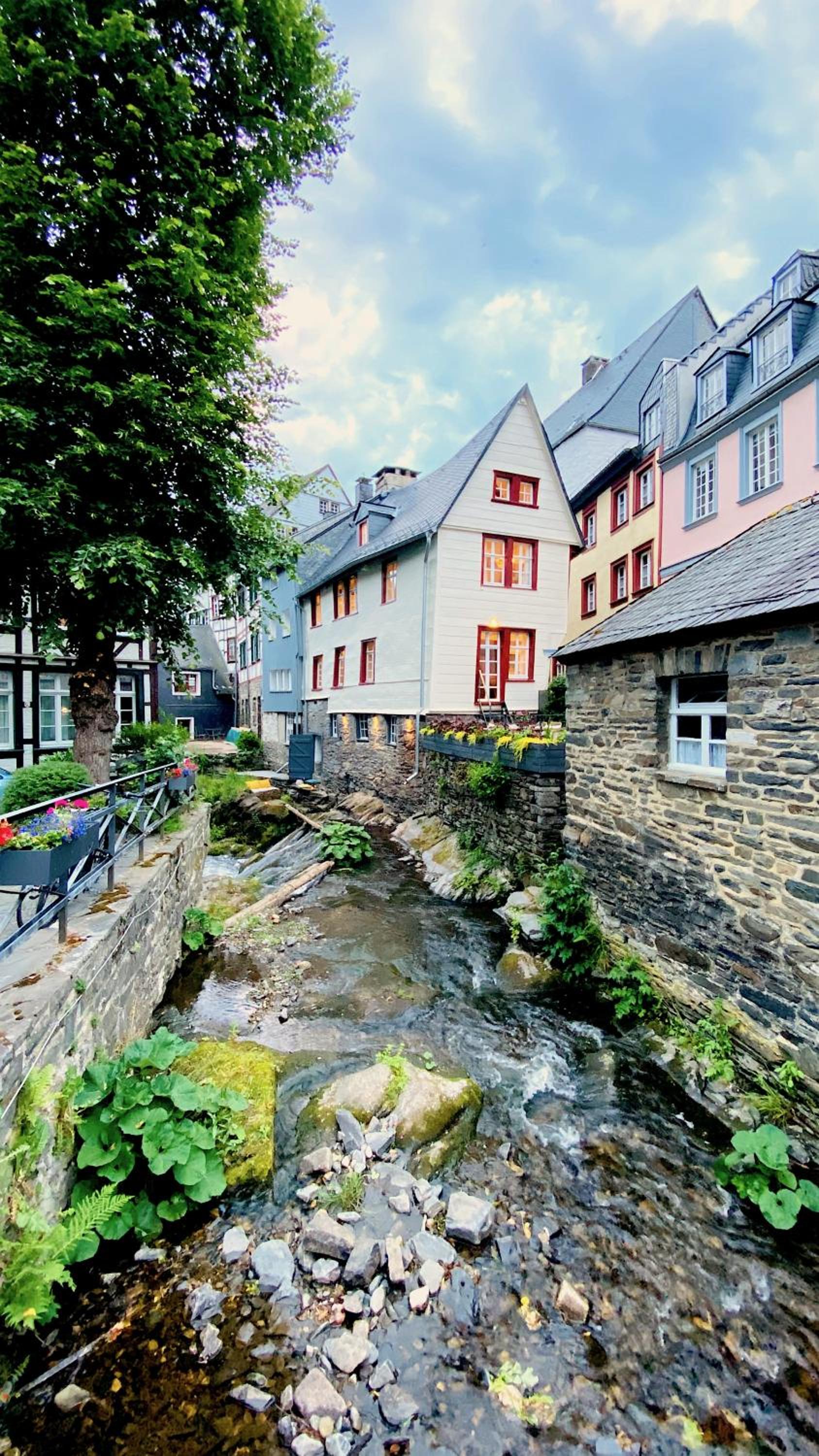 Monschau-Auszeit: Historisch wohnen direkt am Bach