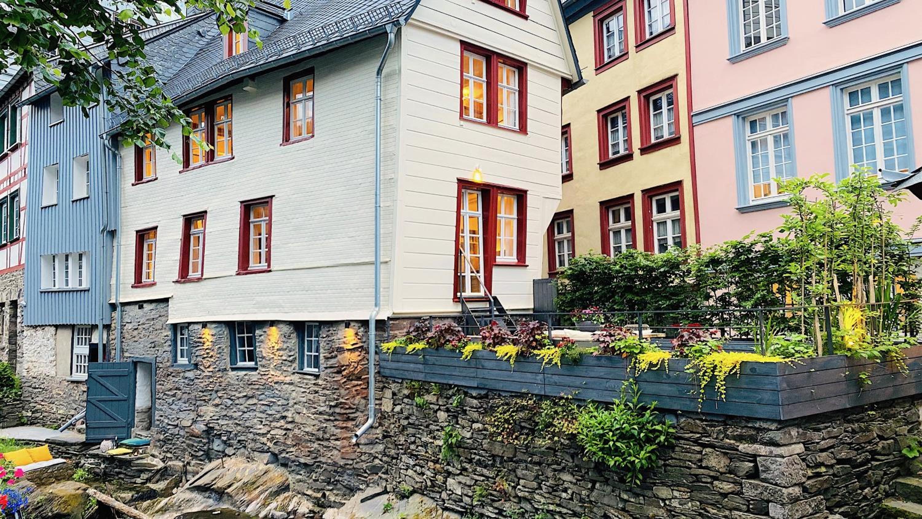 Monschau-Auszeit: Historisch wohnen direkt am Bach