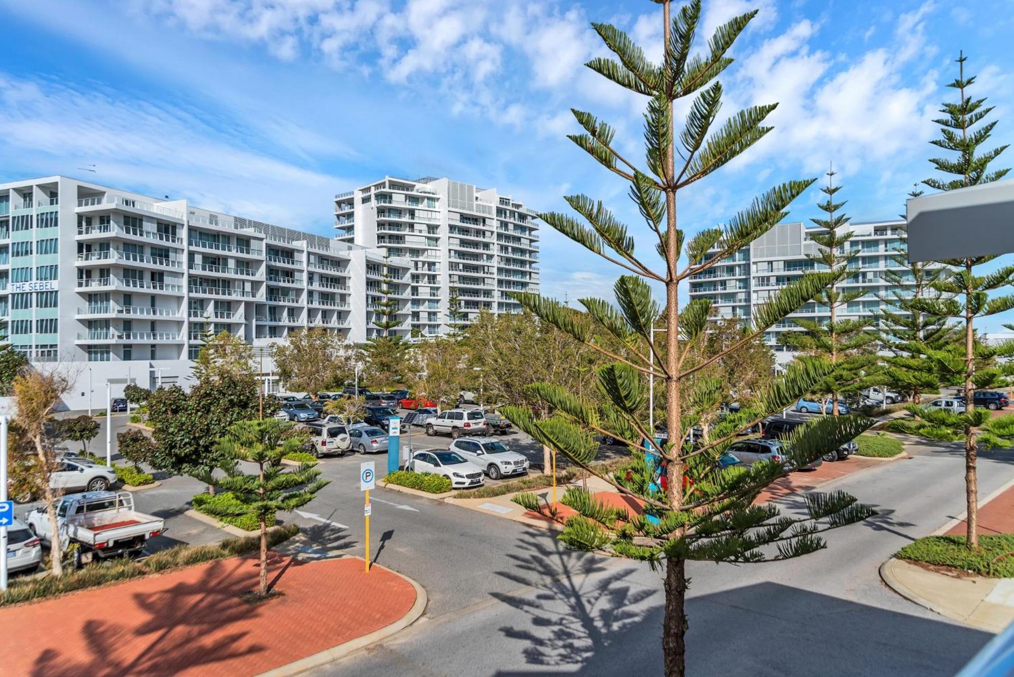 Studio 11 Mandurah Marina