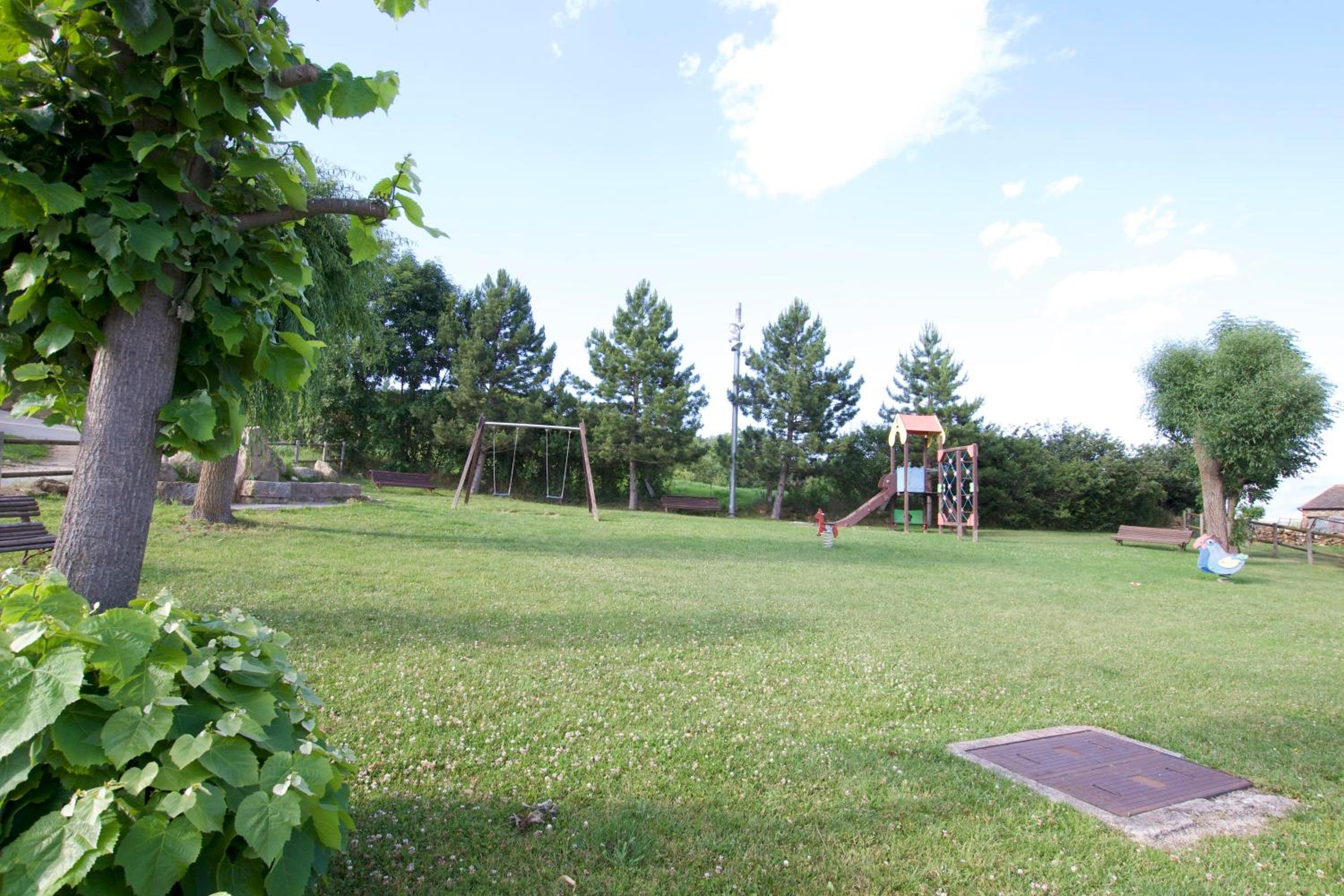 Photo 42