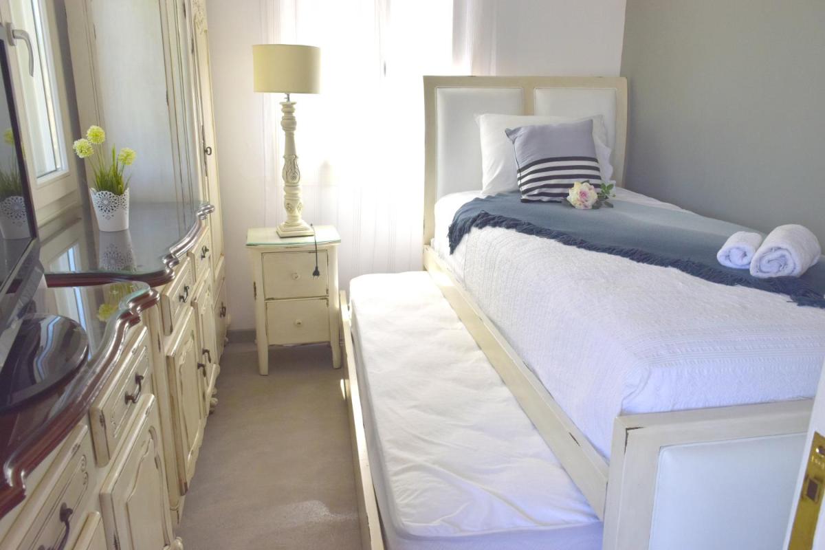 Hotel Bay View House - Image 1