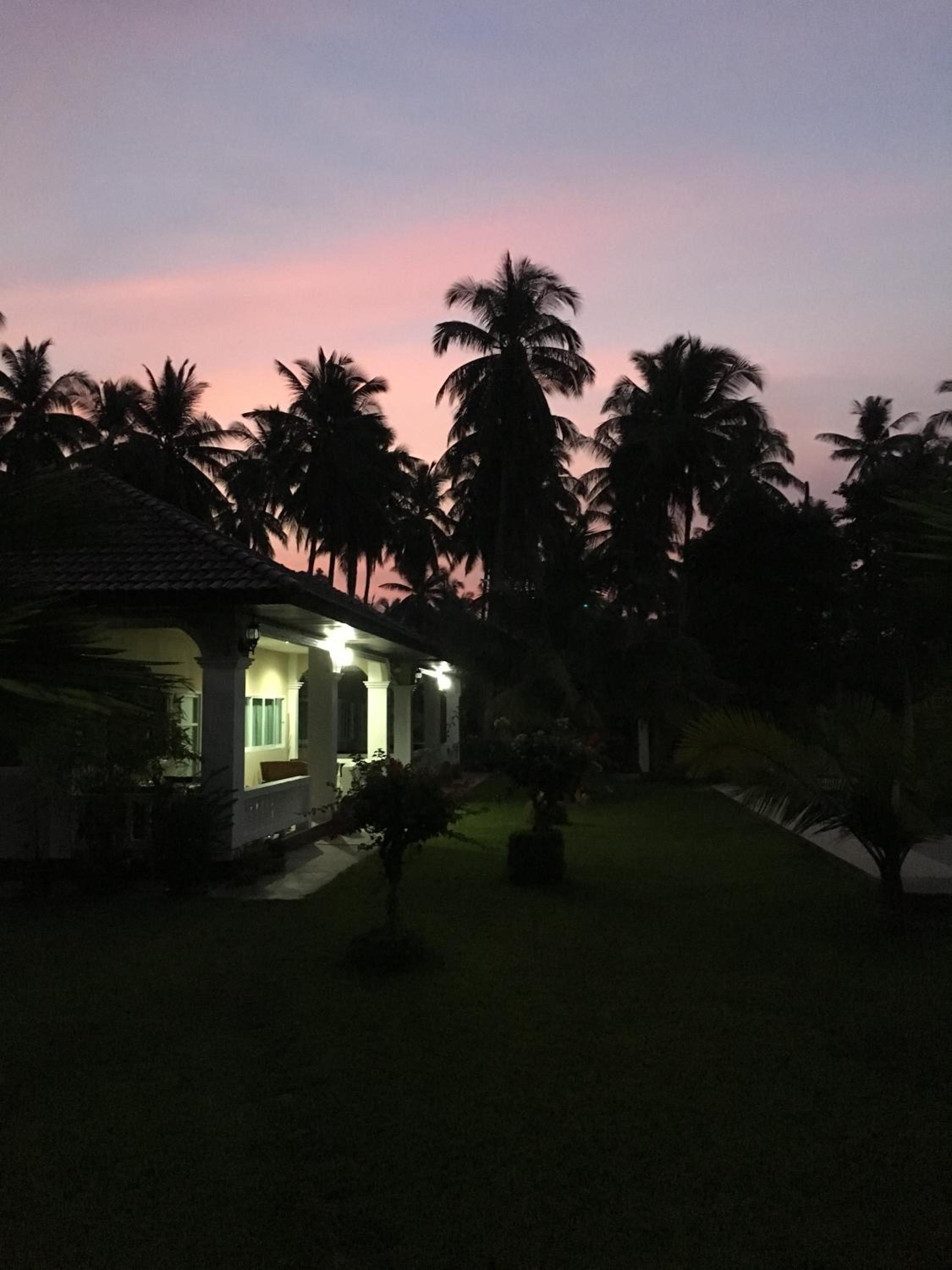 Palm Gardens Resort, Bang Saphan
