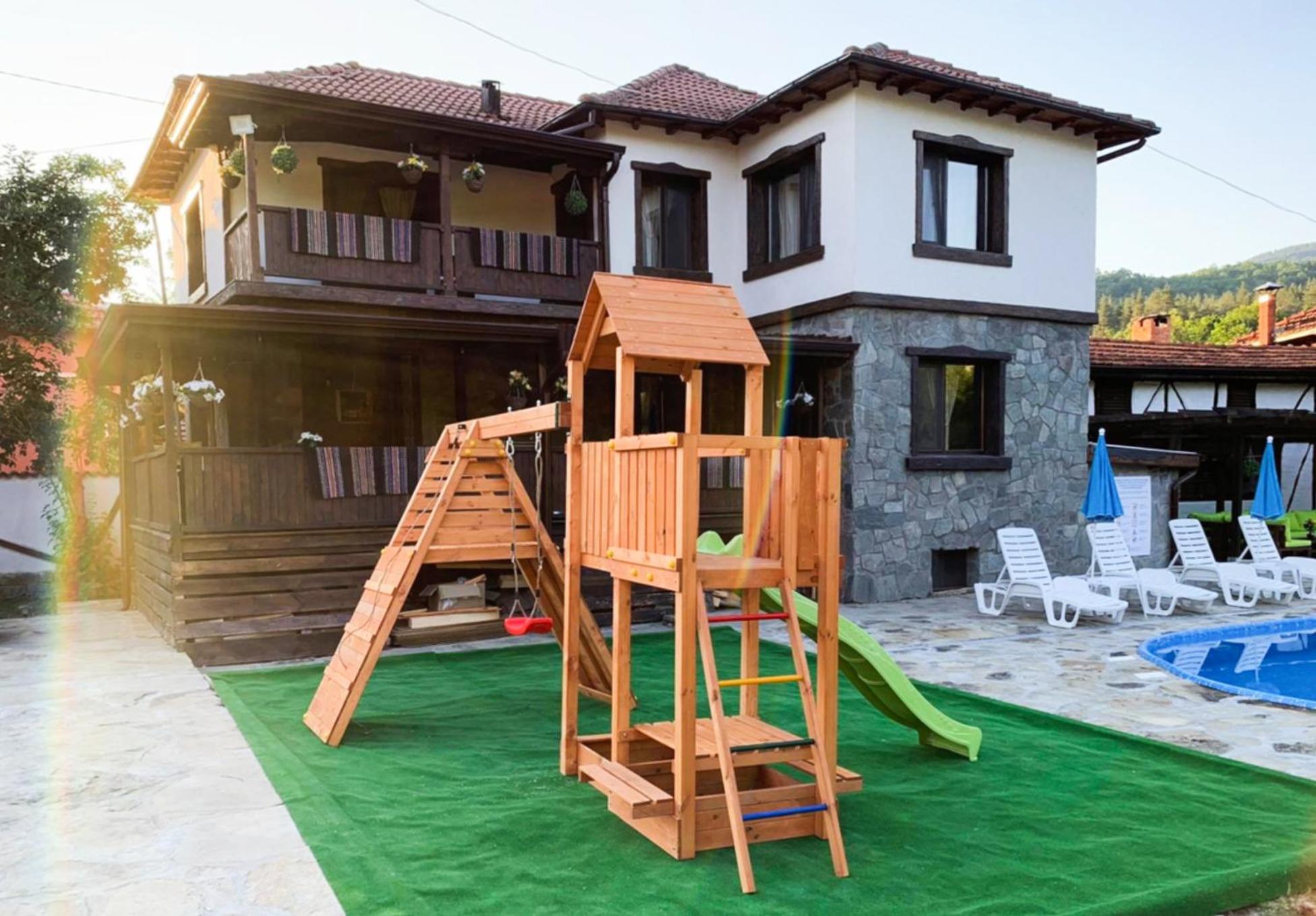 Карамановите къщи