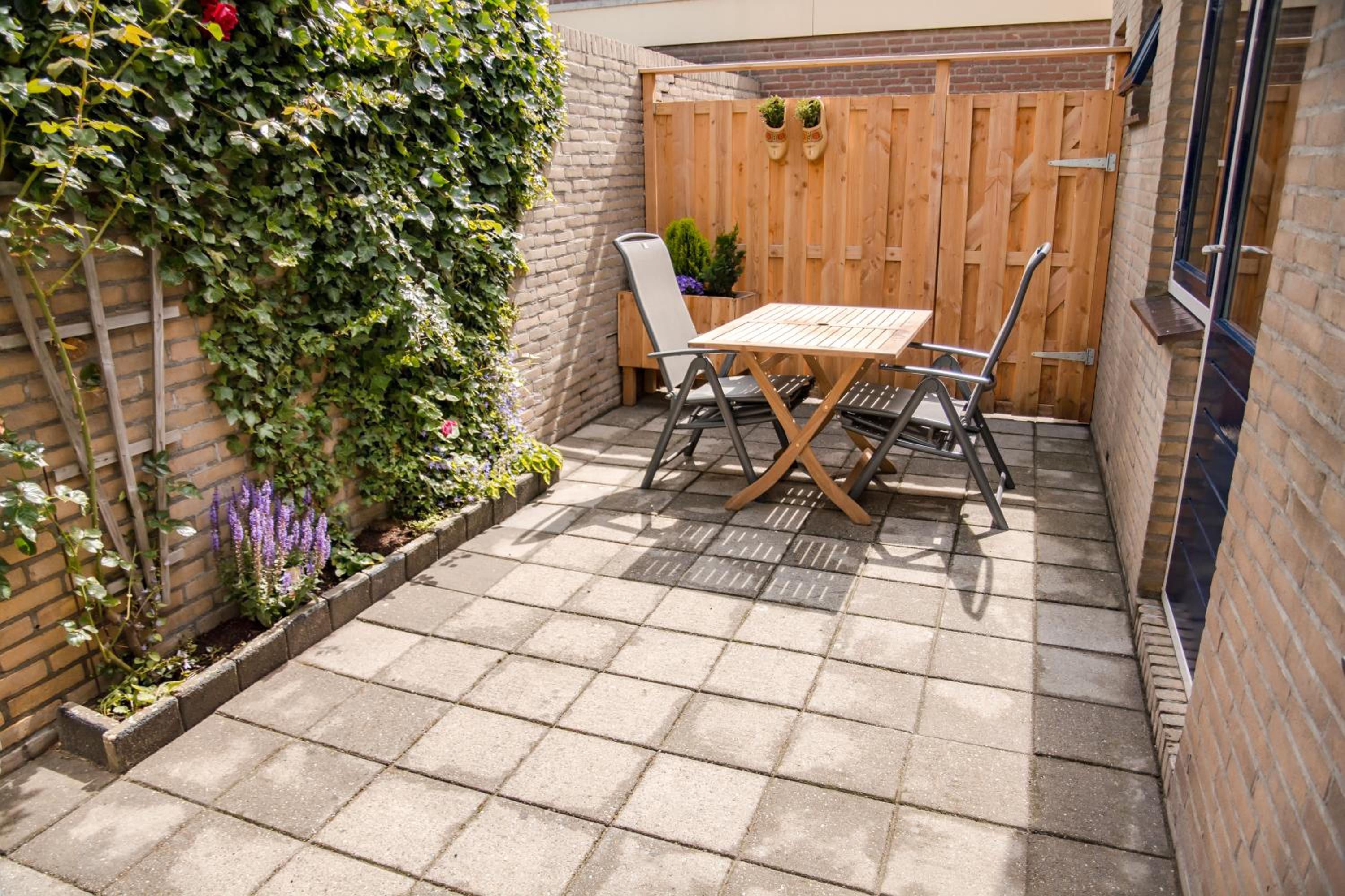 Beachhouse Anna, 1 minute walk to the beach and centre of Katwijk, Free private parking next to the house !, photo 21