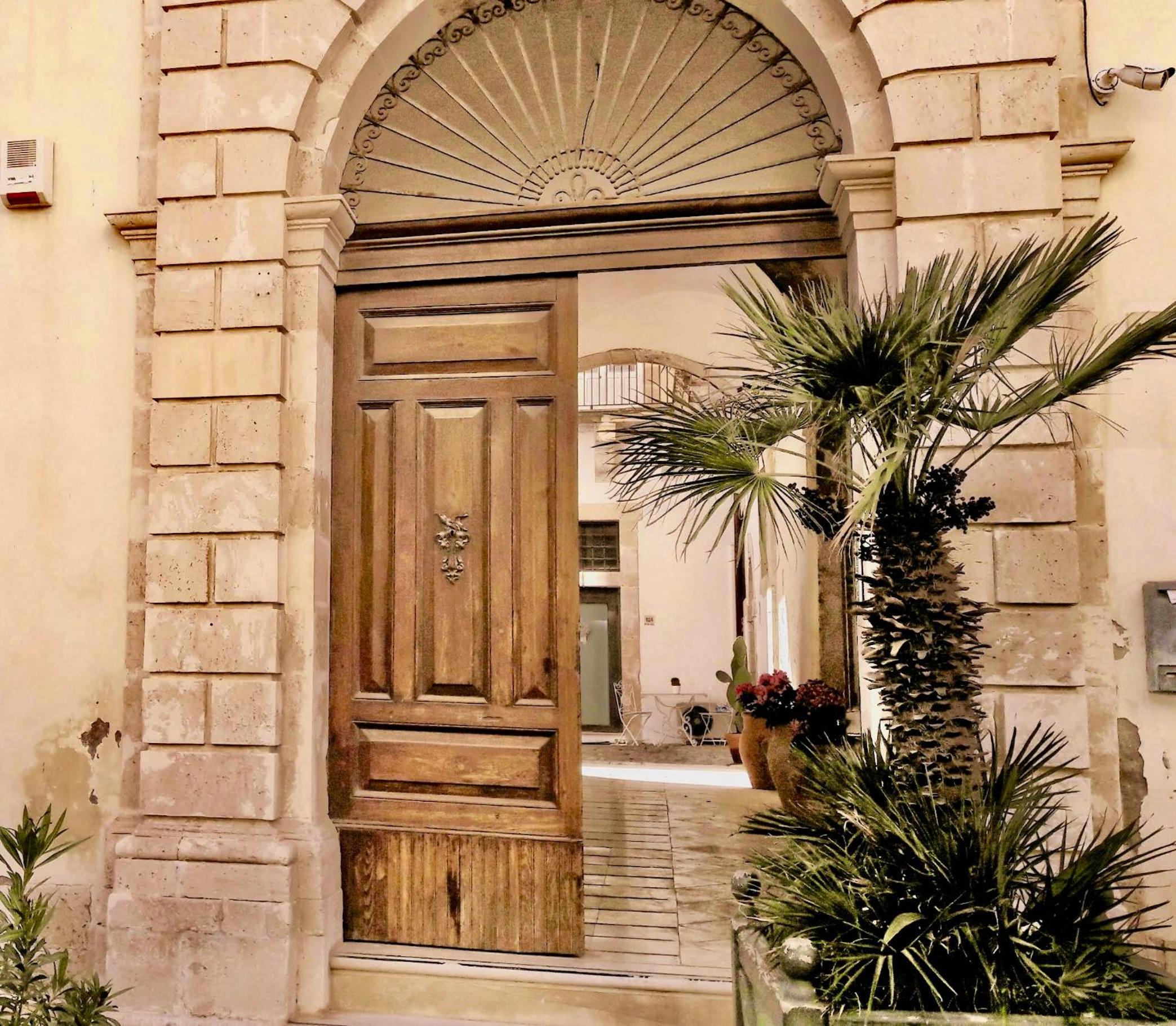 Incantevole appartamento in palazzo storico Ortigia