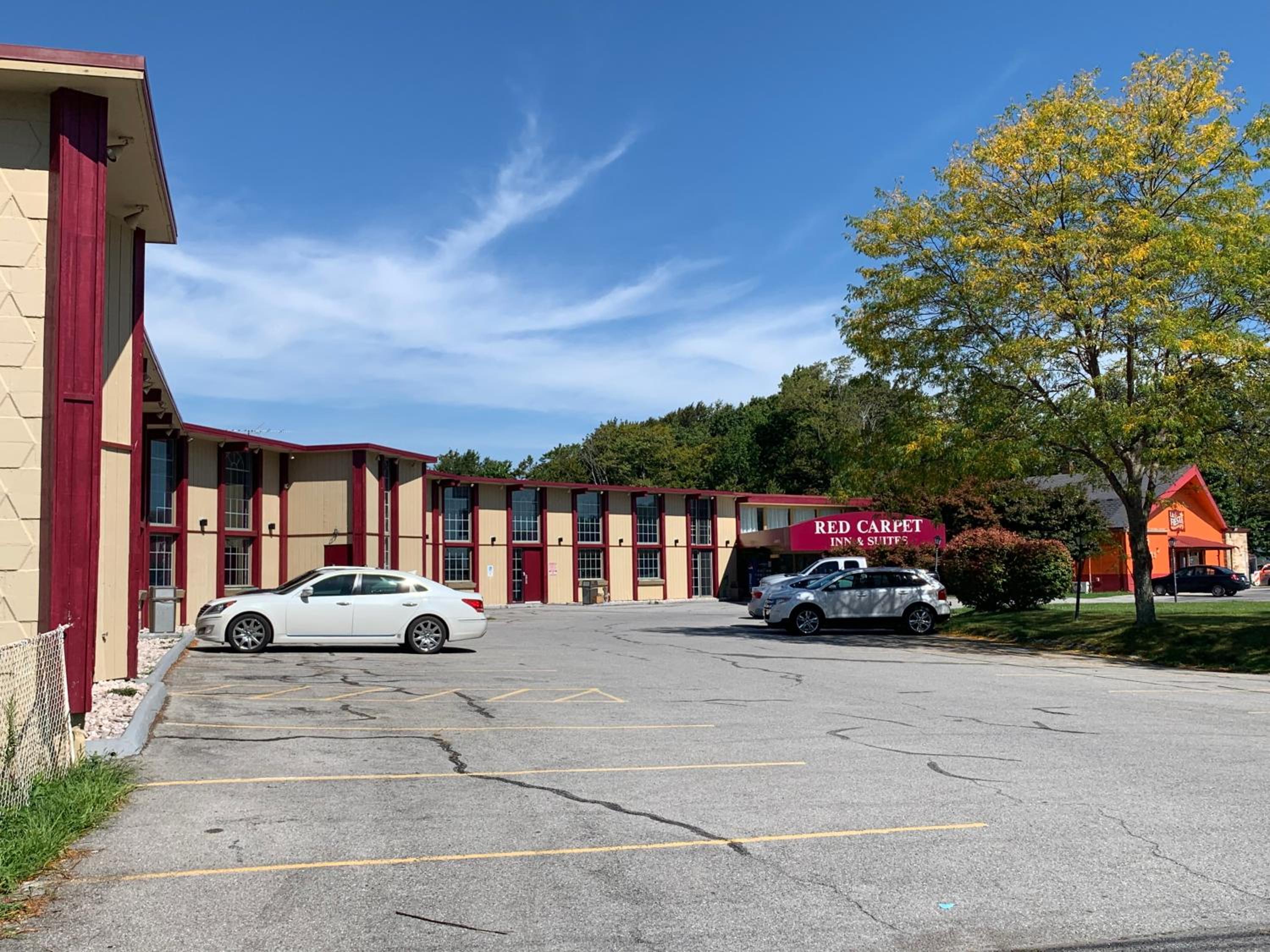 Red Carpet Inn & Suites Ebensburg view 4