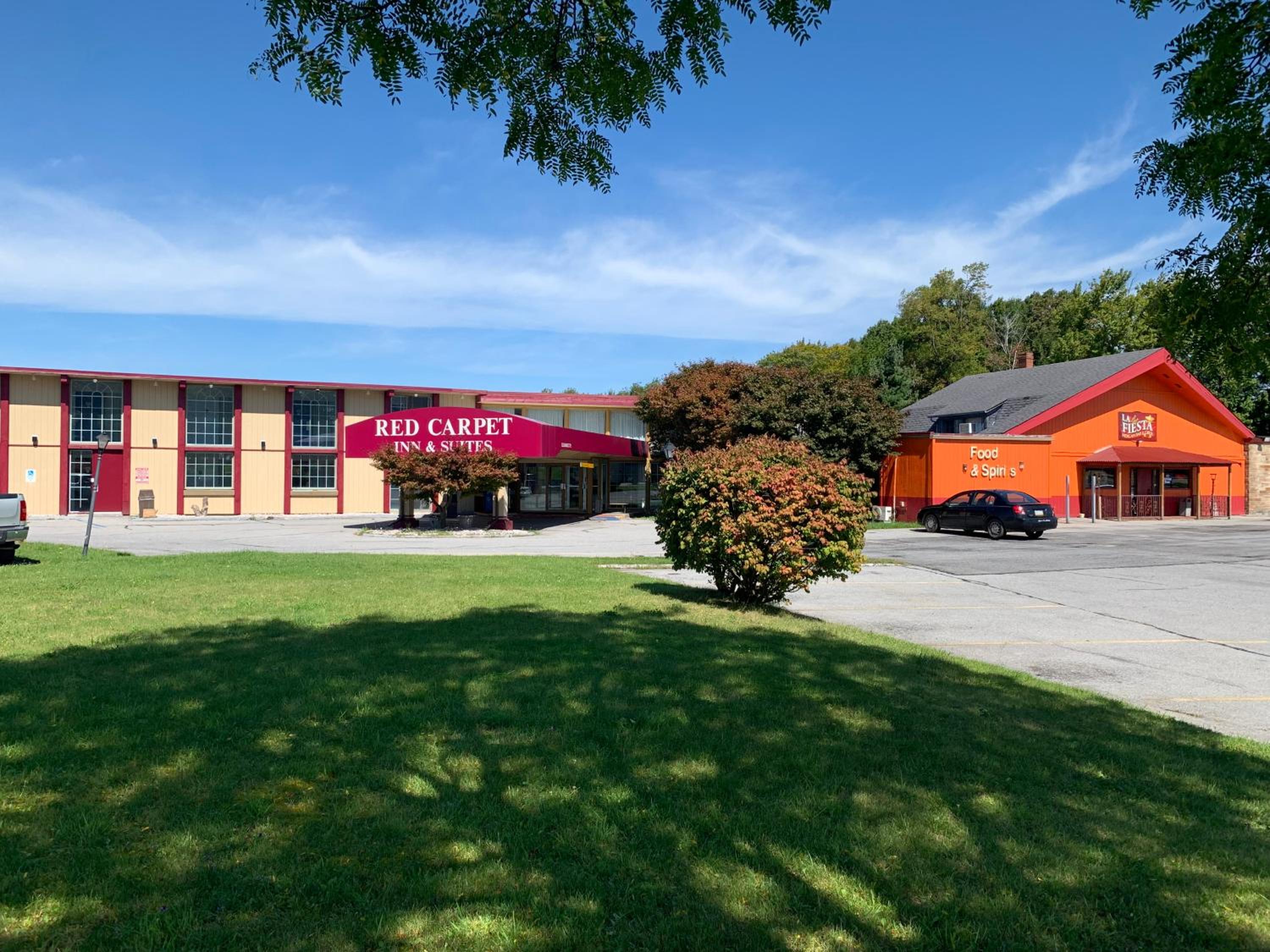 Red Carpet Inn & Suites Ebensburg view 3