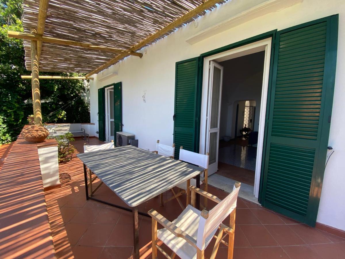Regina di Capri - villa Occhio Marino -