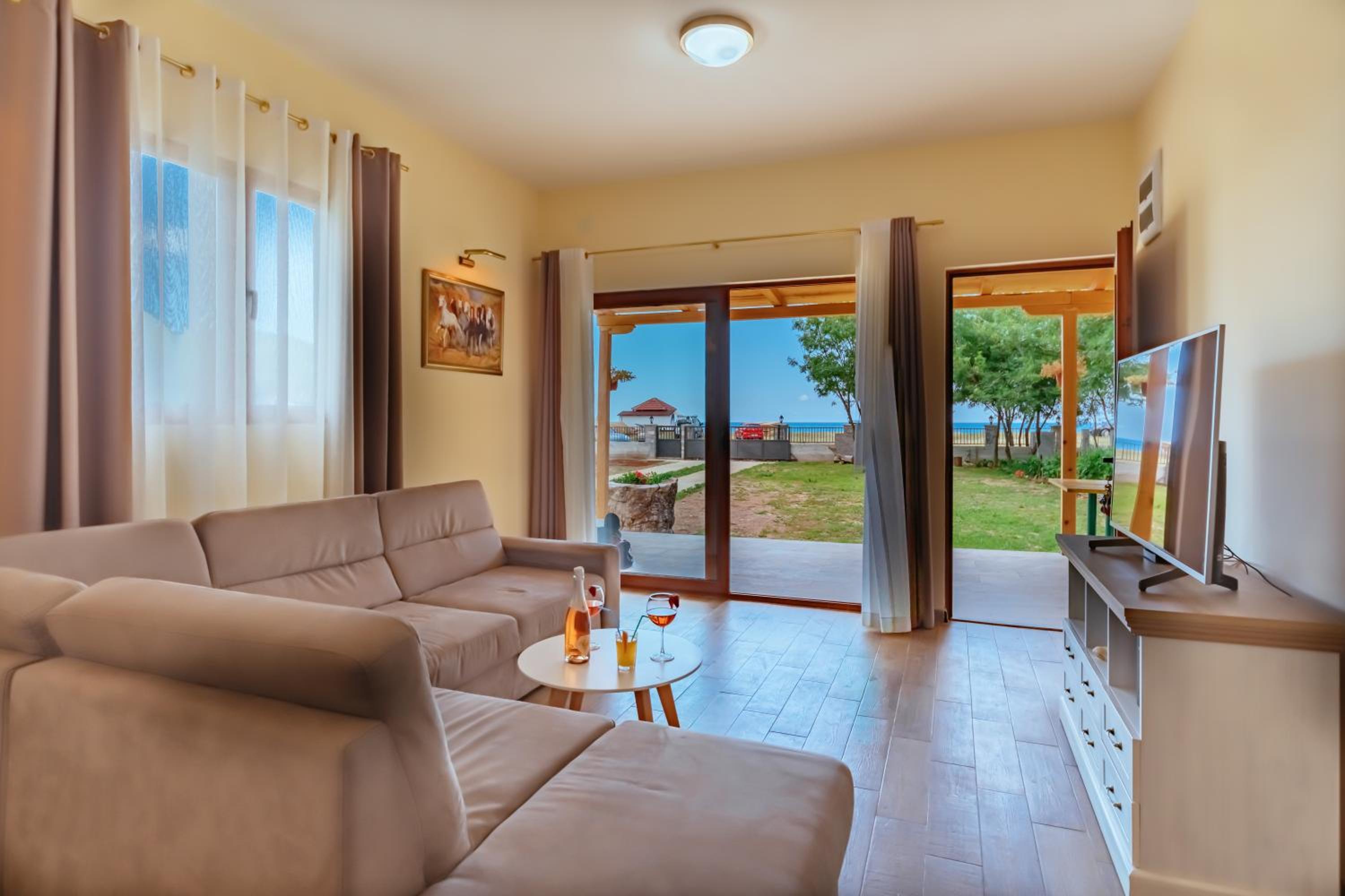 Holiday Home Sea view 3