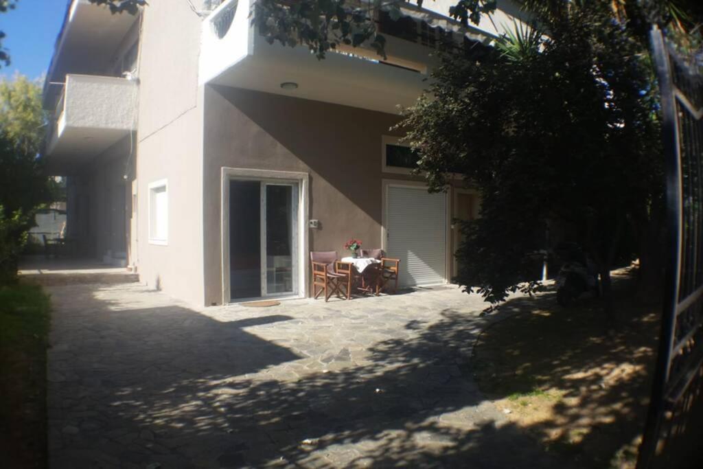 Air conditioned STUDIO in quite garden with barbecue Athens