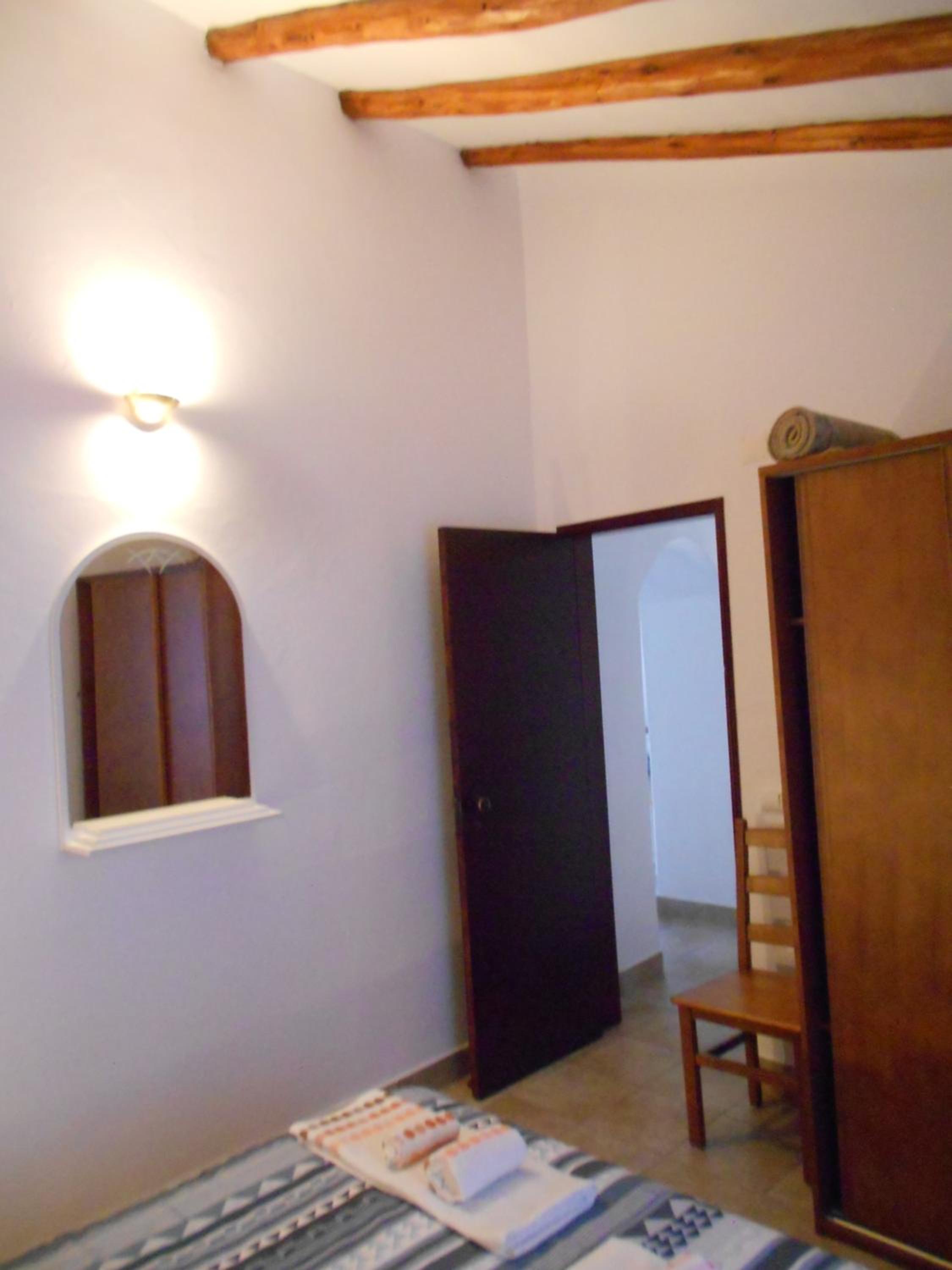Photo 33