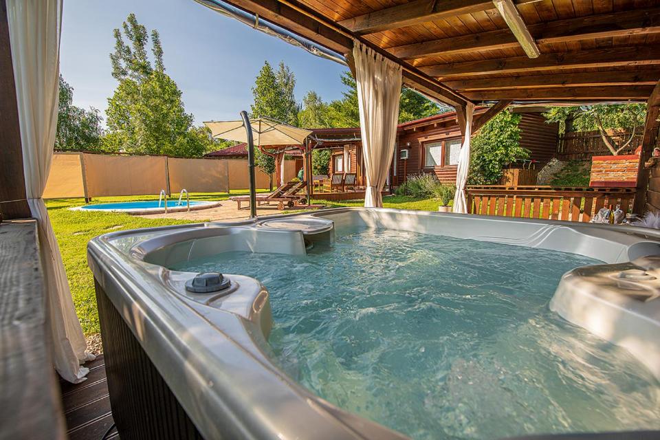 Peaceful countryside retreat with pool, hot tub & sauna view 5