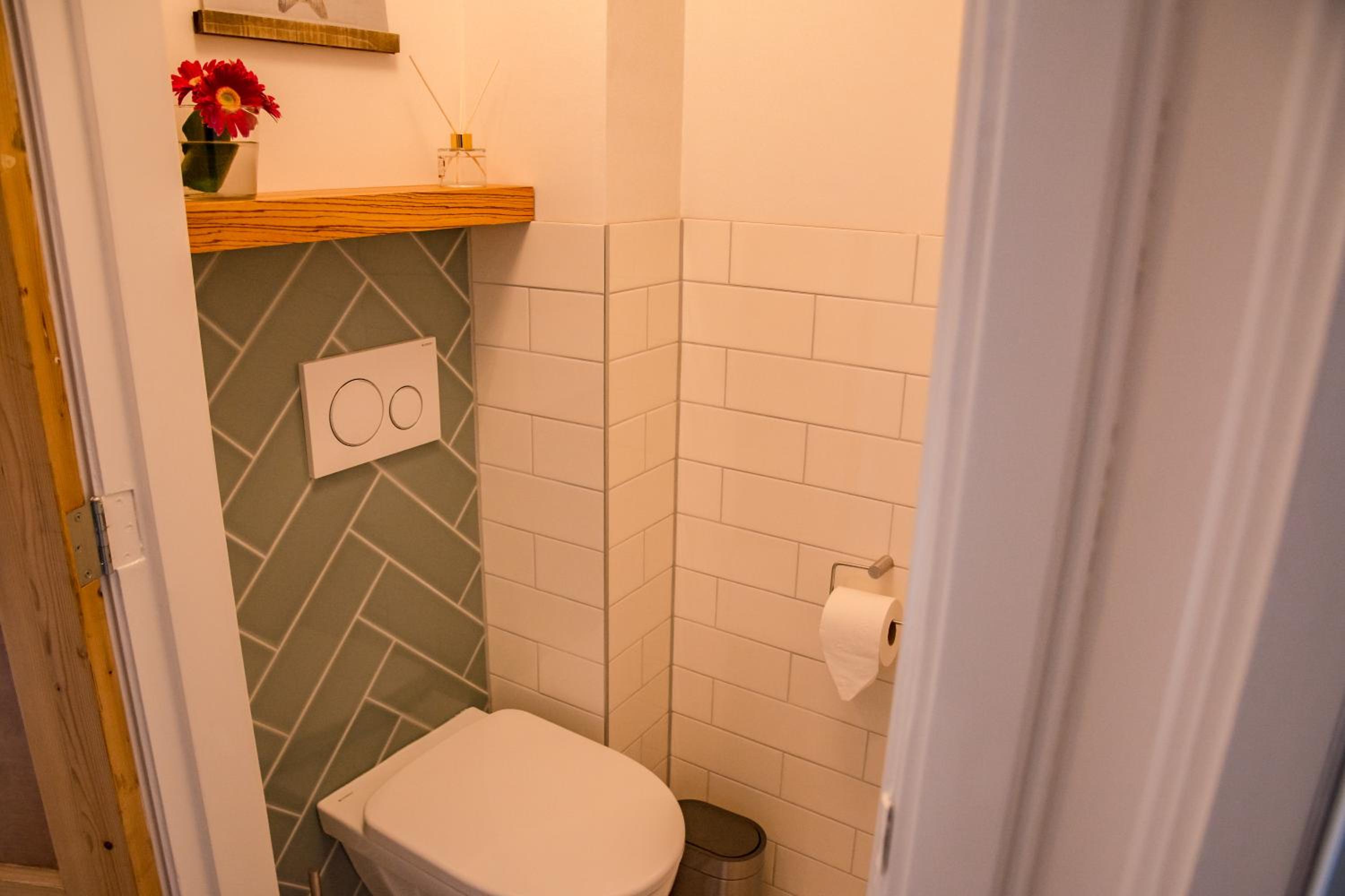 Beachhouse Anna, 1 minute walk to the beach and centre of Katwijk, Free private parking next to the house !, photo 14
