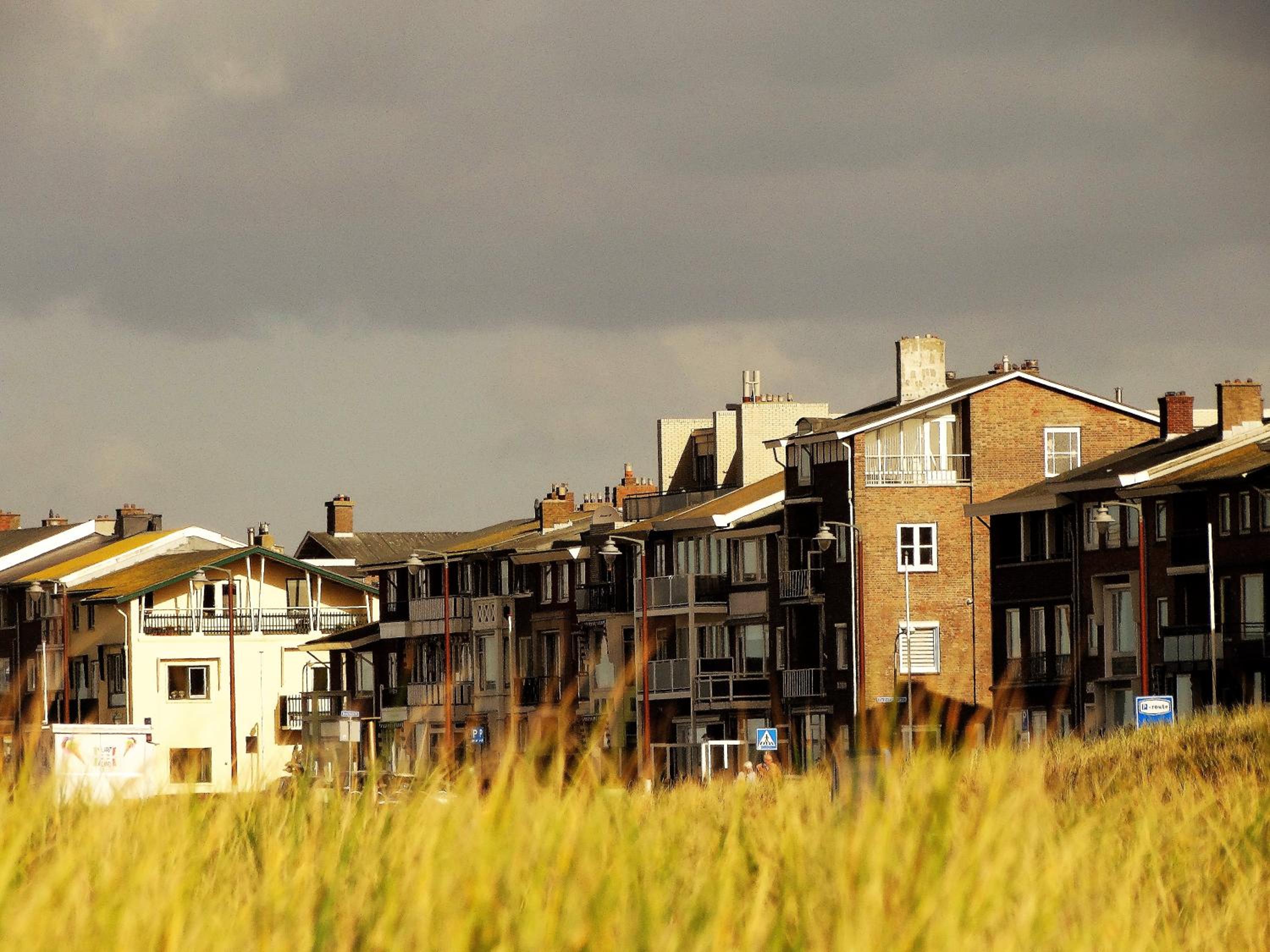 Beachhouse Anna, 1 minute walk to the beach and centre of Katwijk, Free private parking next to the house !, photo 18