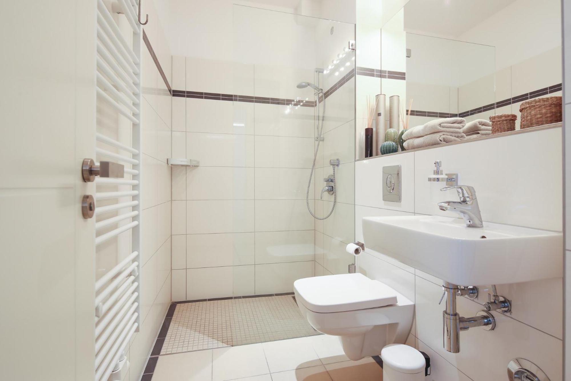 5 Personen Altbau nahe Kurfürstendamm - Shakespeare