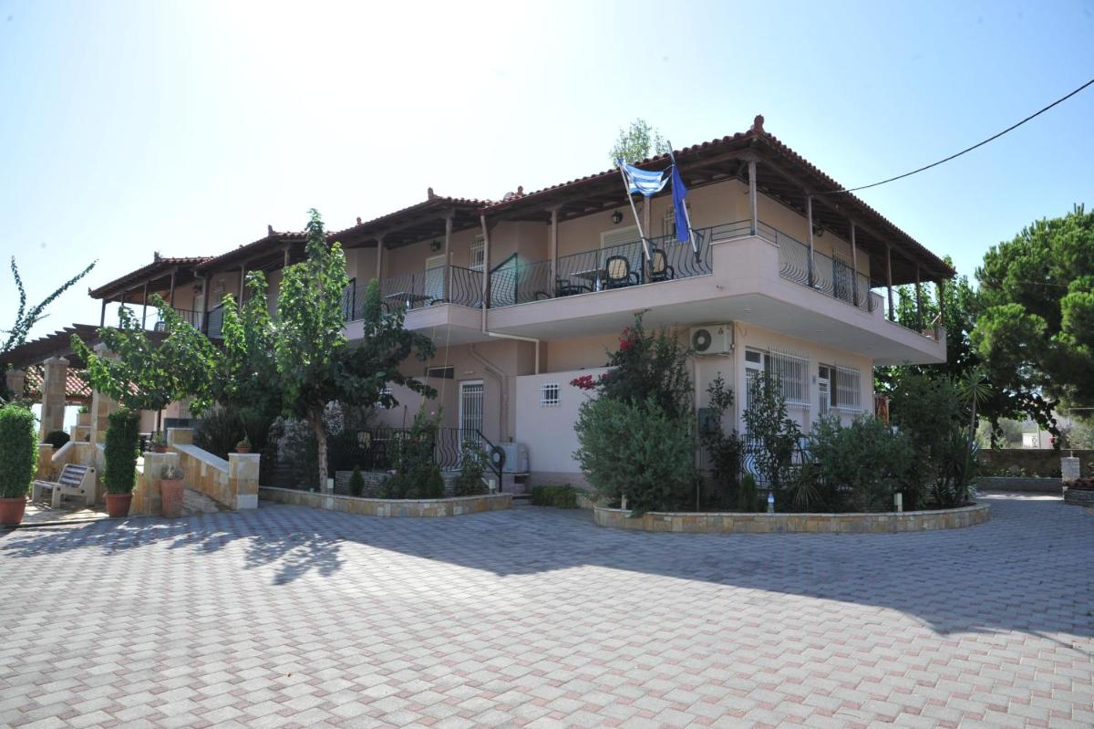 Angelos Kandia Apartments