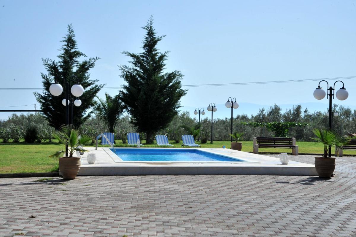 Angelos Kandia Apartments
