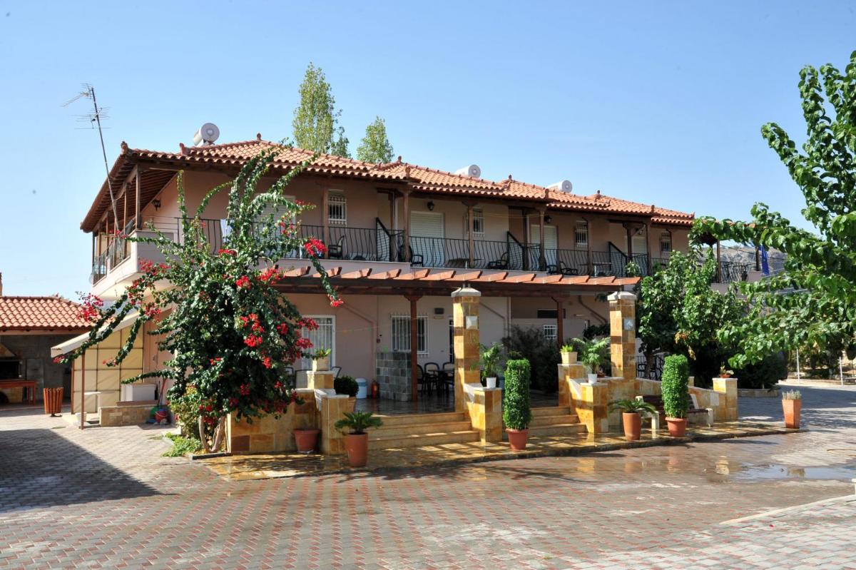 Angelos Kandia Apartments