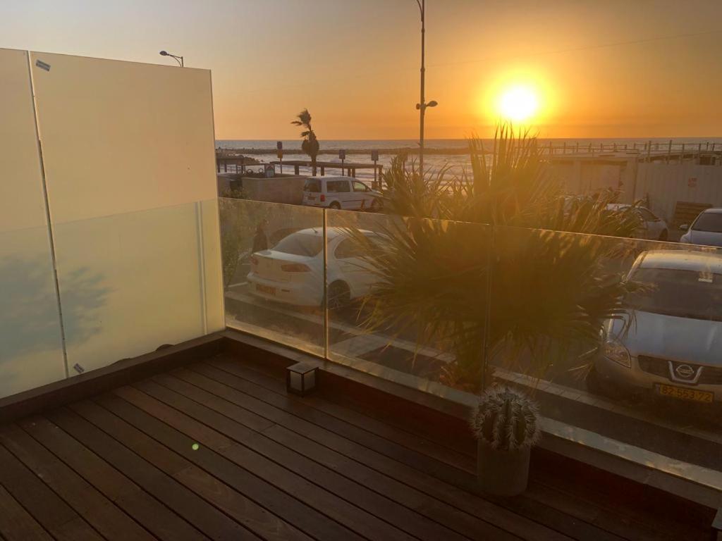 Alonas Apartments Beachfront Apartment