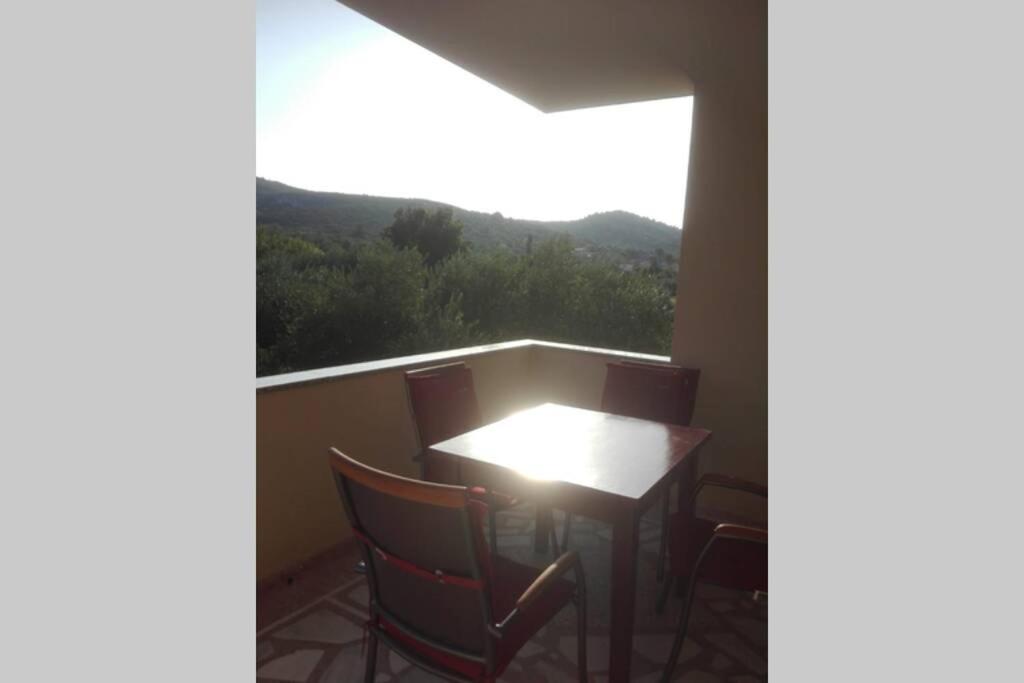 One bedroom apartment with two terraces in an orchard view 3