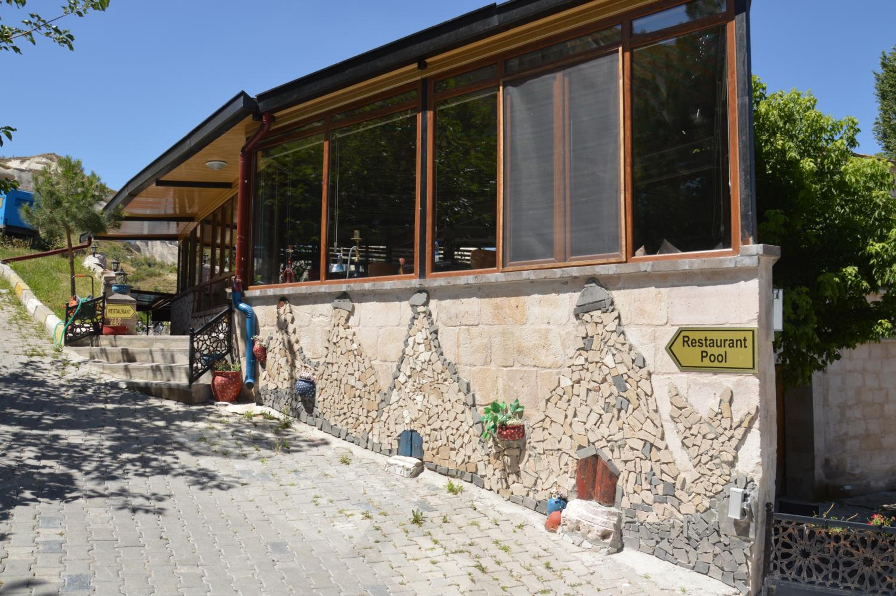 Grand Elite Cave Suites - Image 84