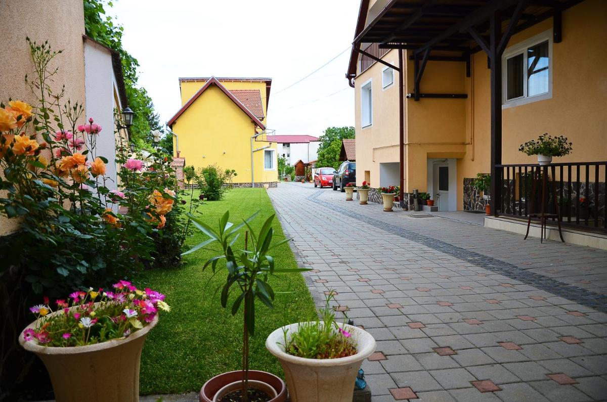Pension Artemis view 2