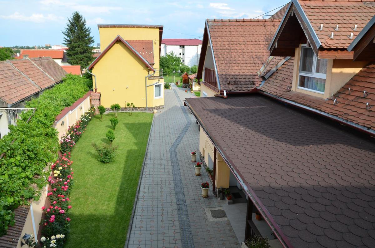 Pension Artemis view 3